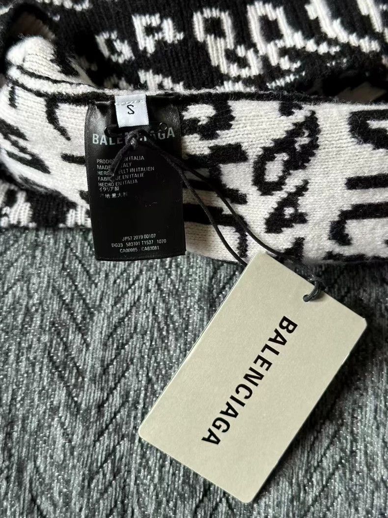 Balenciaga Balenciaga Turtleneck Bullet Screen Sweater Size US S / EU 44-46 / 1 - 4 Thumbnail
