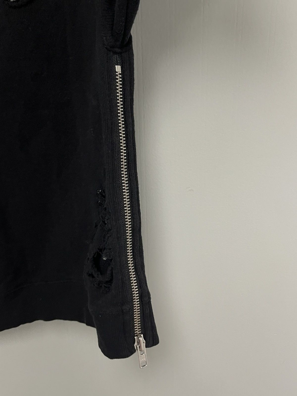 R13 Shredded Zip Side Sweatshirt. Size XS Size XS / US 0-2 / IT 36-38 - 15 Thumbnail
