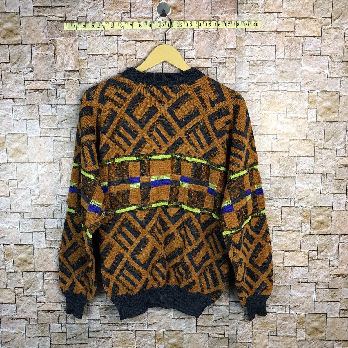 Vintage Pashu Brown art vintage Knitwear sweatshirt #A418 Size US L / EU 52-54 / 3 - 13 Thumbnail