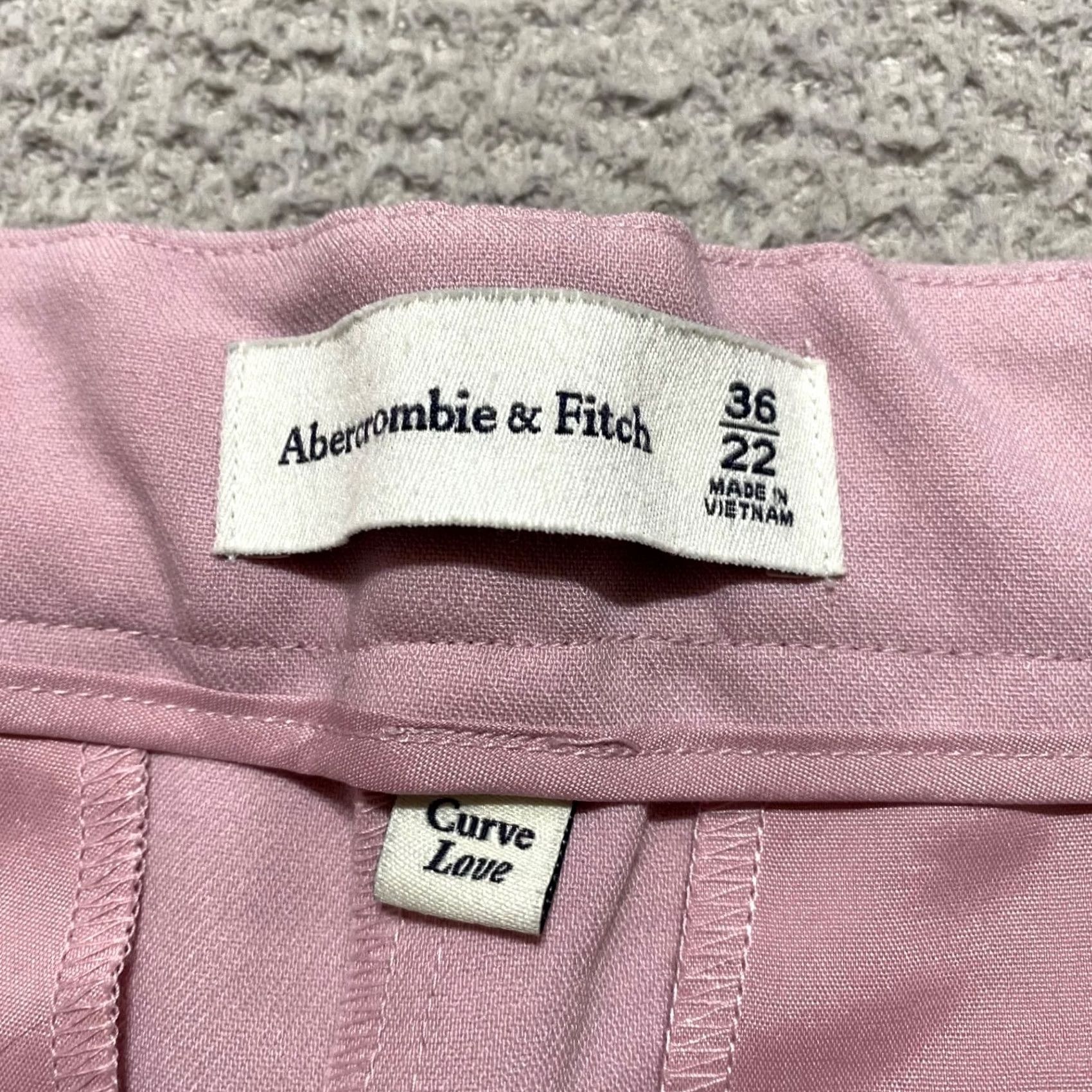 Abercrombie & Fitch Abercrombie & Fitch Womens Plus 22 Pink Chino Shorts High Rise NWT Vintage? Size 40" / US 18 - 3 Thumbnail