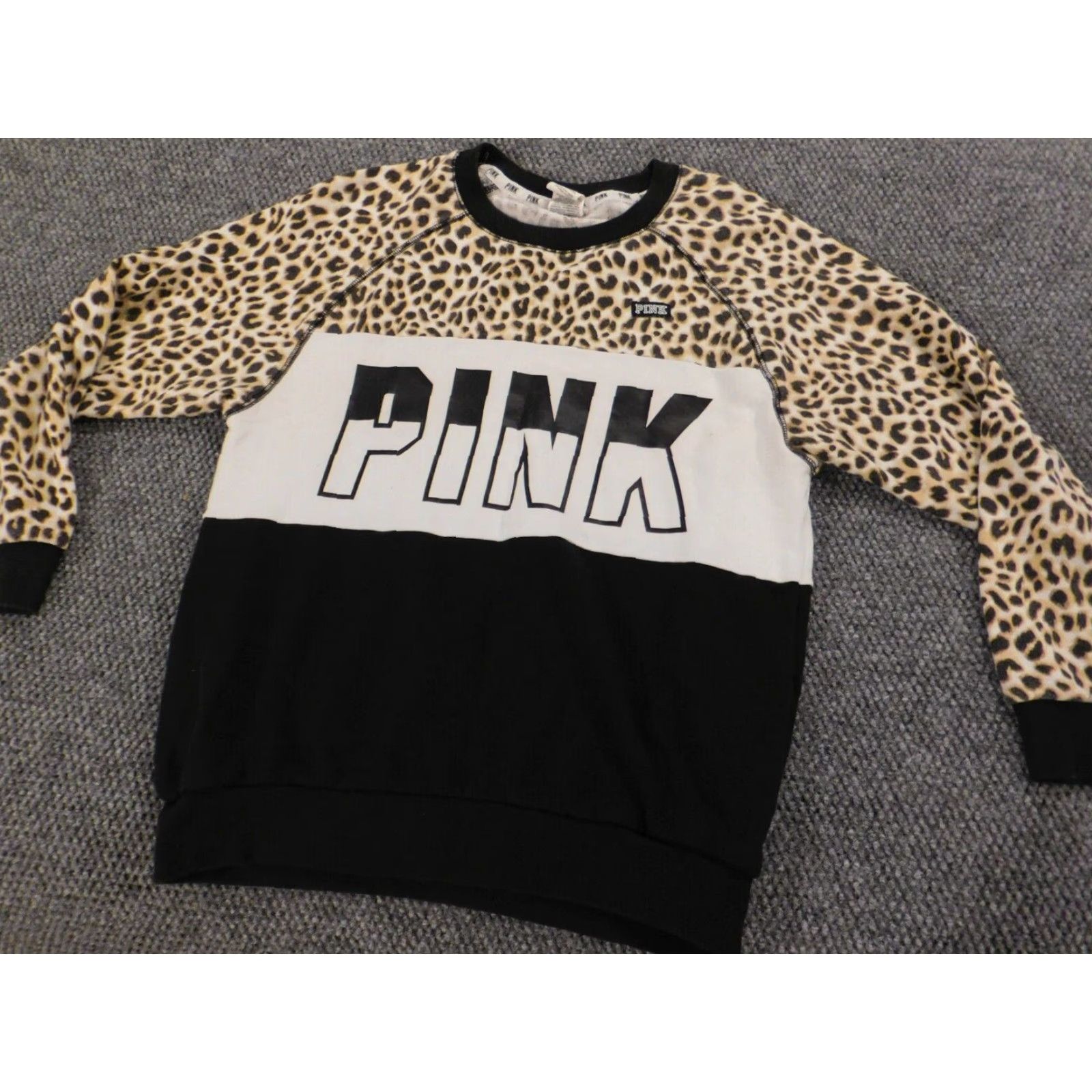 Victoria's Secret Victoria's Secret PINK Sweatshirt XS Womens Pullover Crew Neck Solid Pink Modern All Seasons Activewear Regular Fit Graphic: Ruffle Accent Size XS / US 0-2 / IT 36-38 - 2 Thumbnail