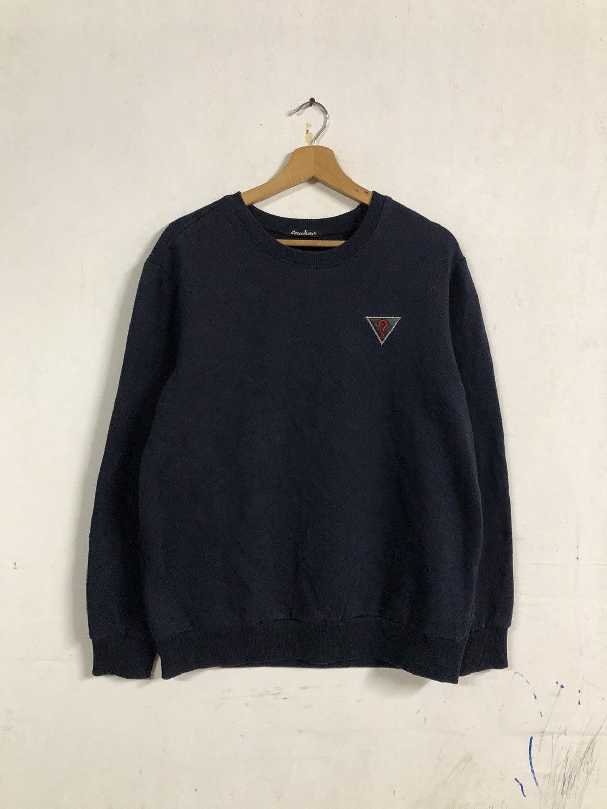 Vintage Y2K Guess Sweatshirt Embroided Crewneck