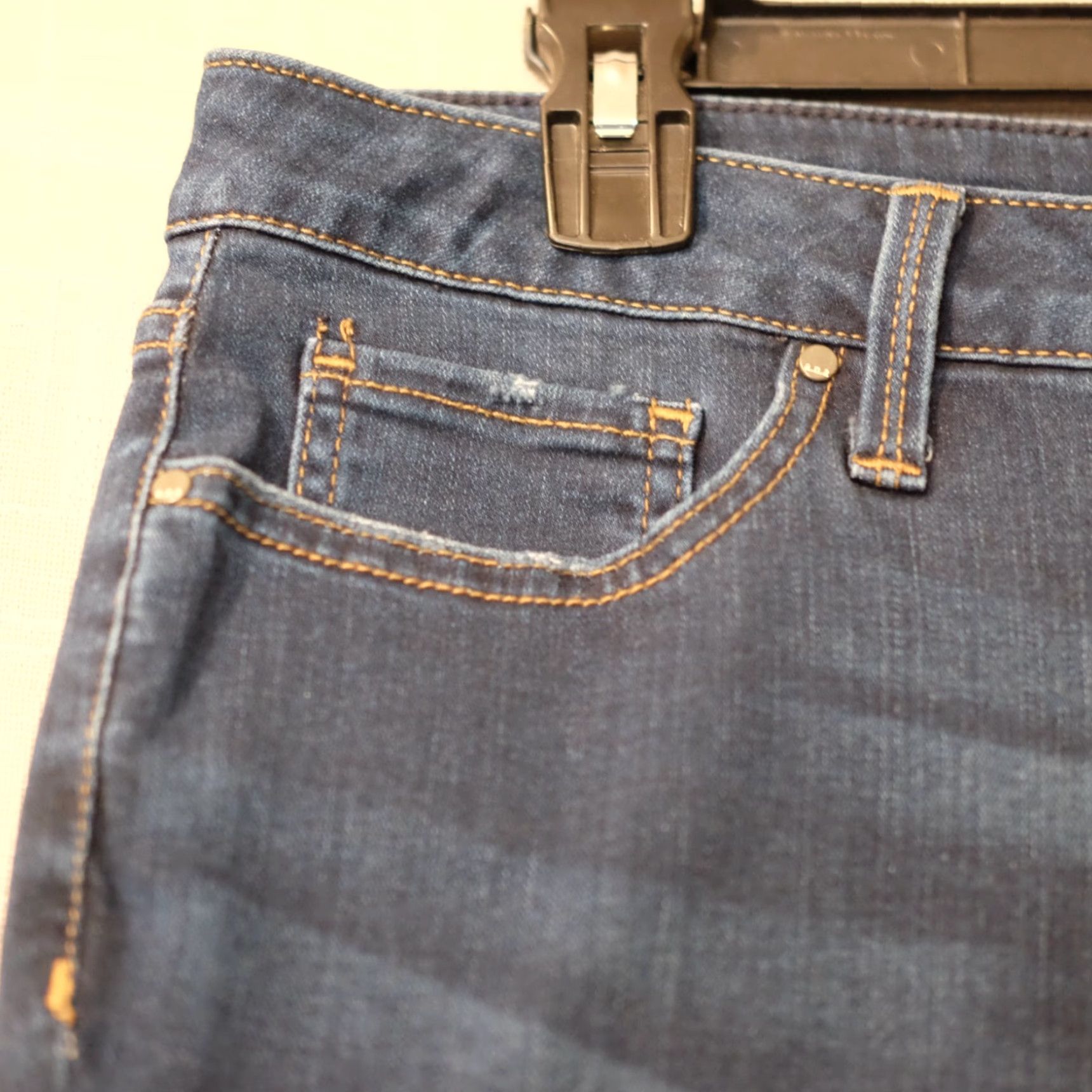 Vintage a.n.a. Jeans Skinny Blue Dark Wash Distressed Mid-Rise Womens 14 Blue Jeans Slimming Distressed 90s Fall Womens Size 36" / US 14 / IT 50 - 5 Thumbnail