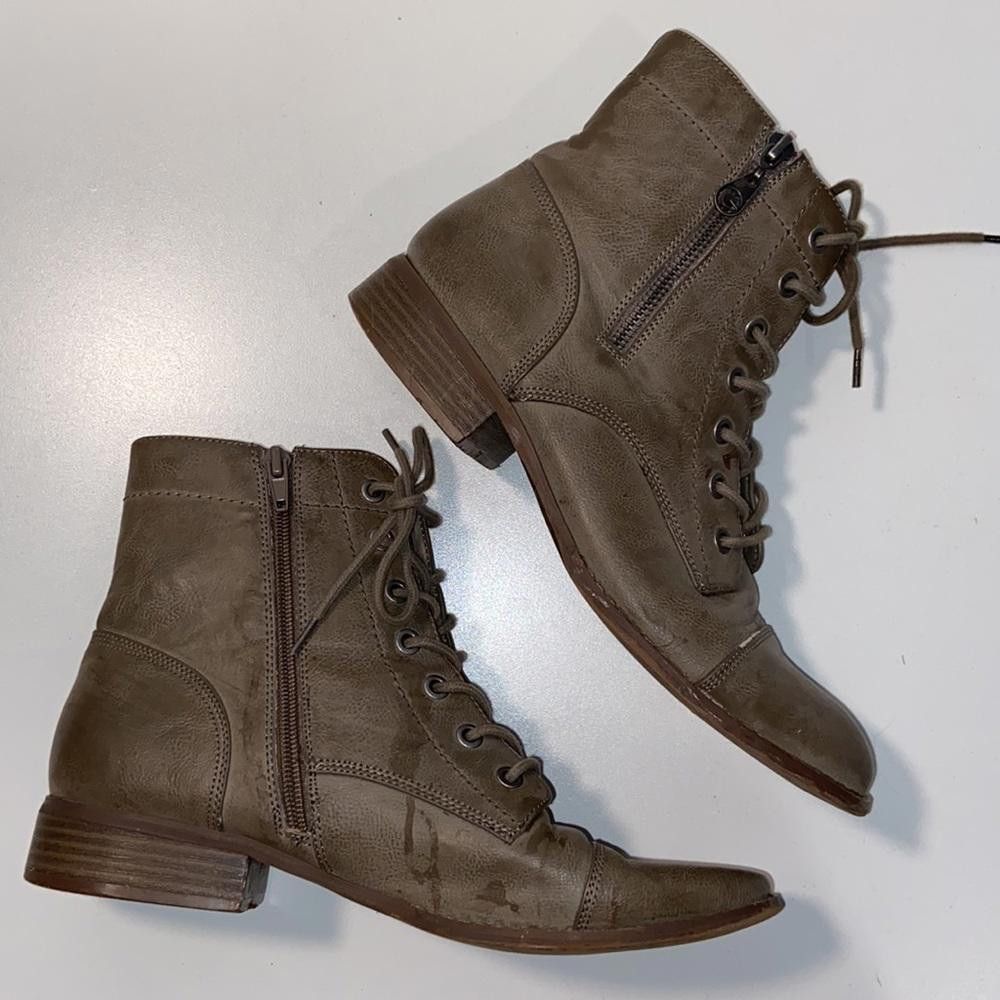 Guess Guess l Y2K Taupe Faux Leather Combat Boots Size 8 Size US 8 / IT 38 - 6 Thumbnail