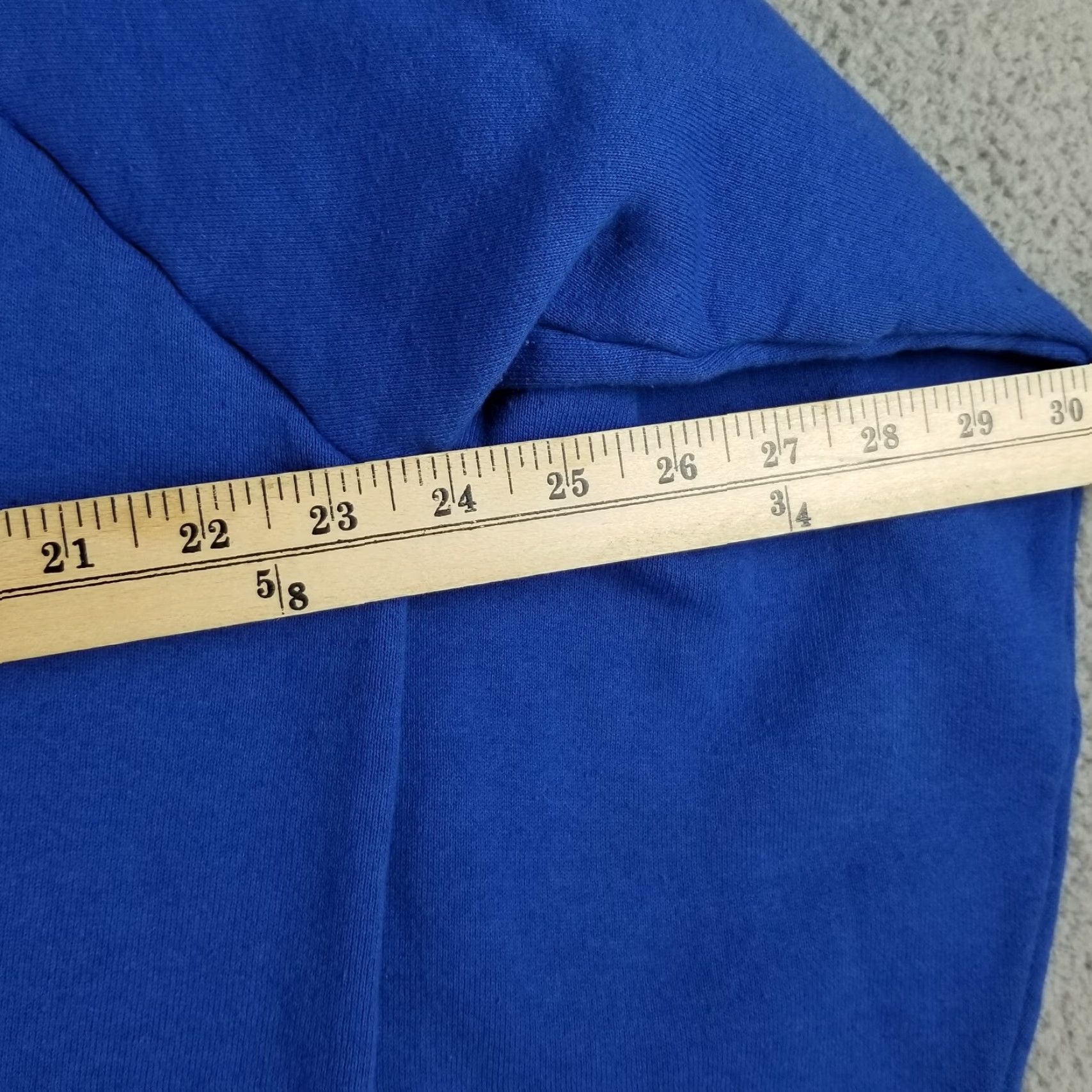 Fruit Of The Loom Vintage Endangered Species Sweatshirt Unisex L Blue Cotton Blend Knit Crewneck Pullover 90s Animals Seals Graphic Print USA Brand Fruit of the Loom Size US L / EU 52-54 / 3 - 7 Thumbnail