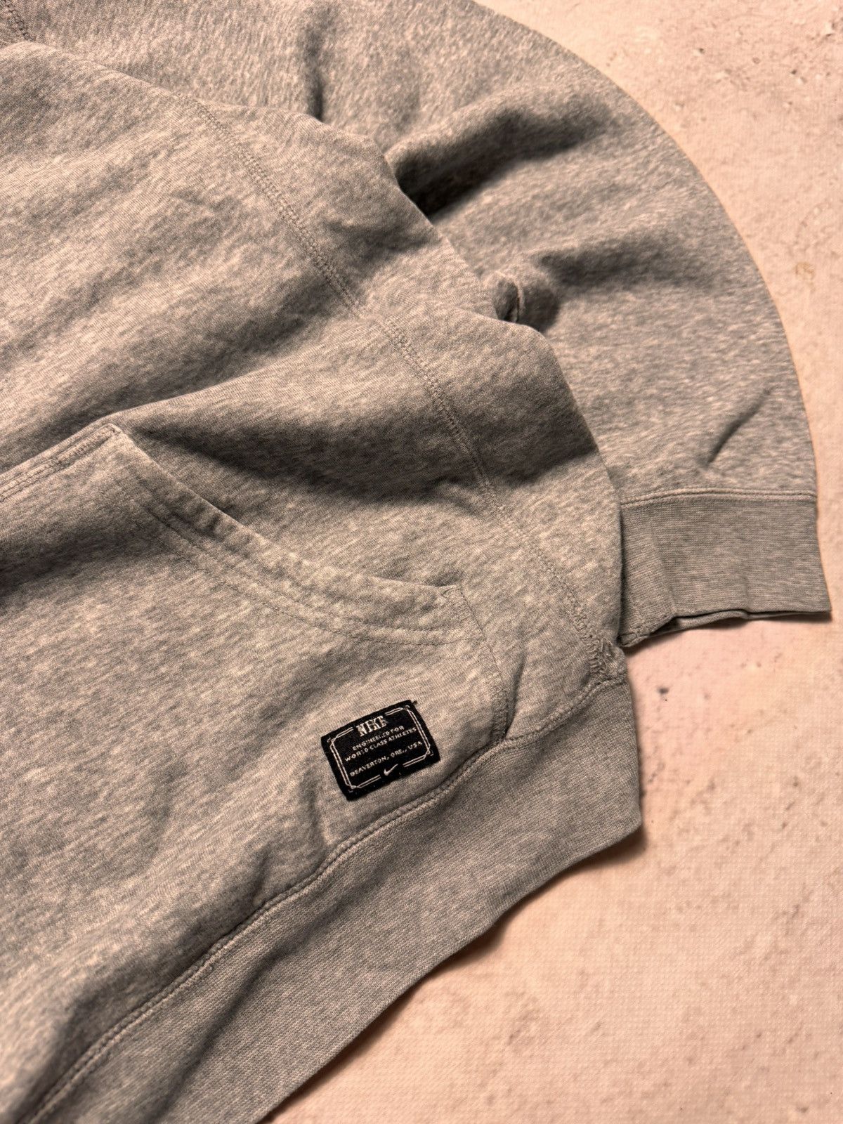 Nike × Vintage NIKE VINTAGE CENTER LOGO OVERSIZE BOXY HOODIE Size US XL / EU 56 / 4 - 4 Thumbnail