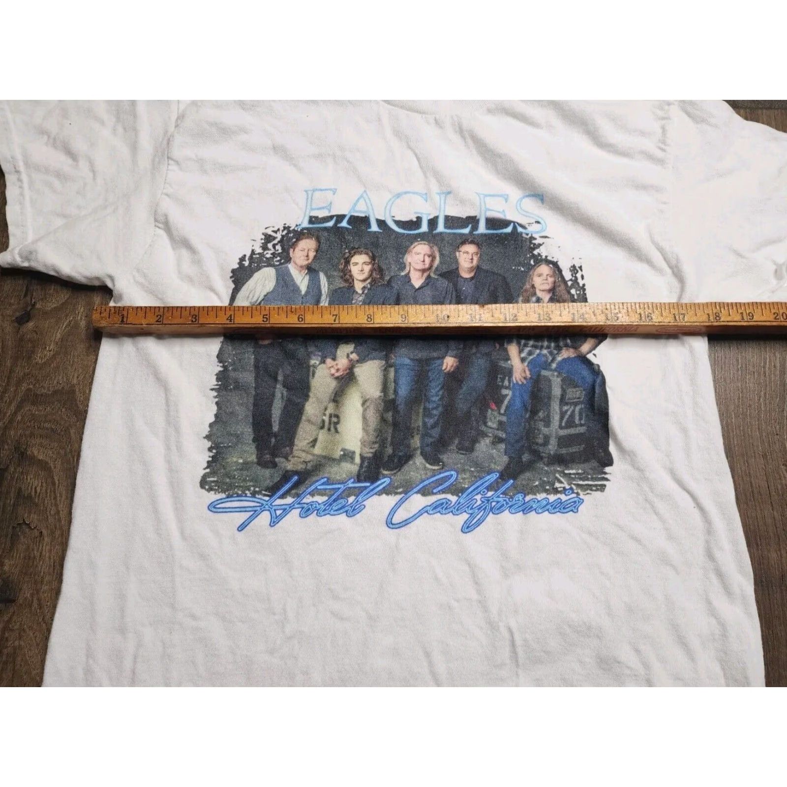 Gildan Eagles Hotel California Tour 2022 Concert T Shirt White Double Sided Distressed Classic Fit Size US M / EU 48-50 / 2 - 4 Thumbnail