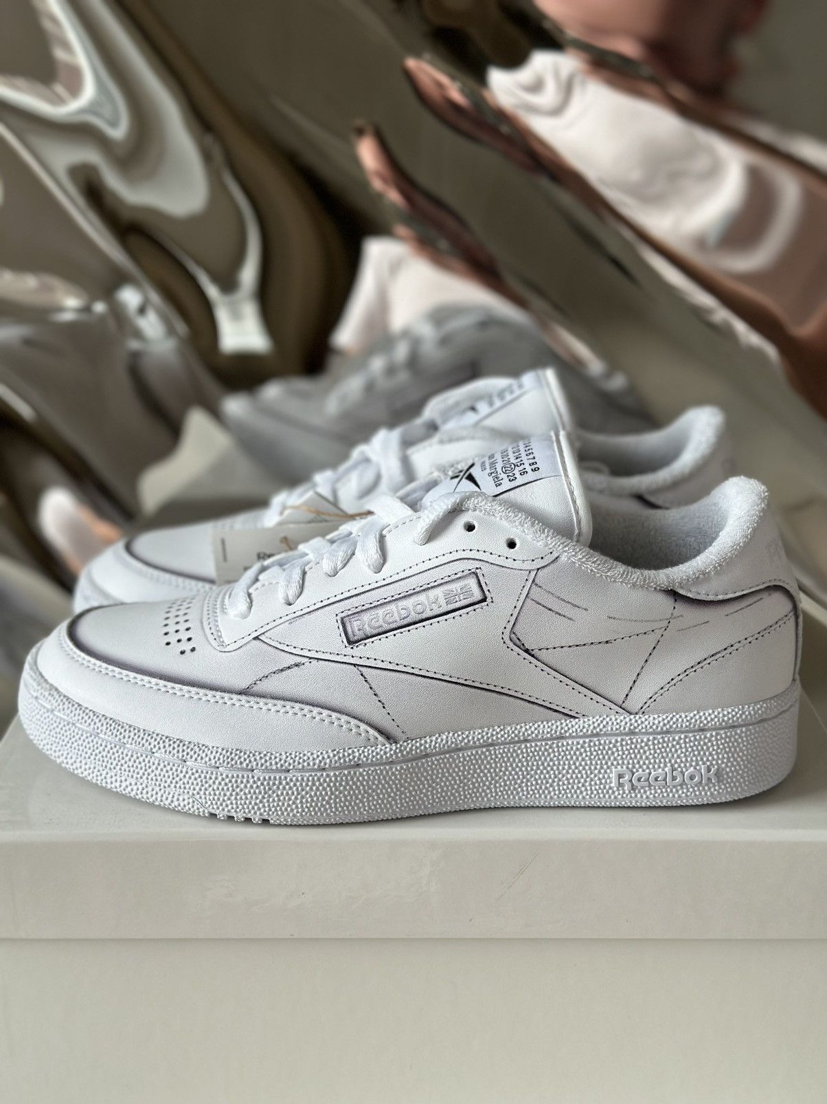 Maison Margiela × Reebok MAISON MARGIELA X REEBOK CLUB C WHITE Size US 9 / IT 39 - 3 Thumbnail