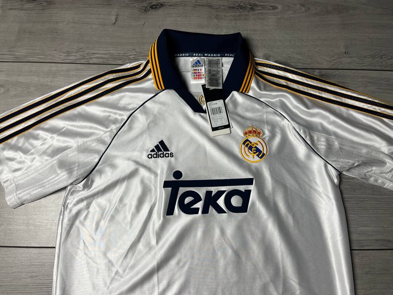 Adidas 1999 2000 REAL MADRID AWAY OFFICIAL SOCCER JERSEY SIZE XL Size US XL / EU 56 / 4 - 3 Thumbnail