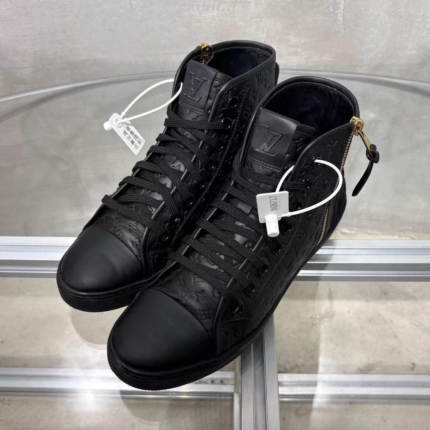 Louis Vuitton LV Black Monogram High Top Sneakers UK4.5 EU38.5 Size US 8 / IT 38 - 2 Thumbnail