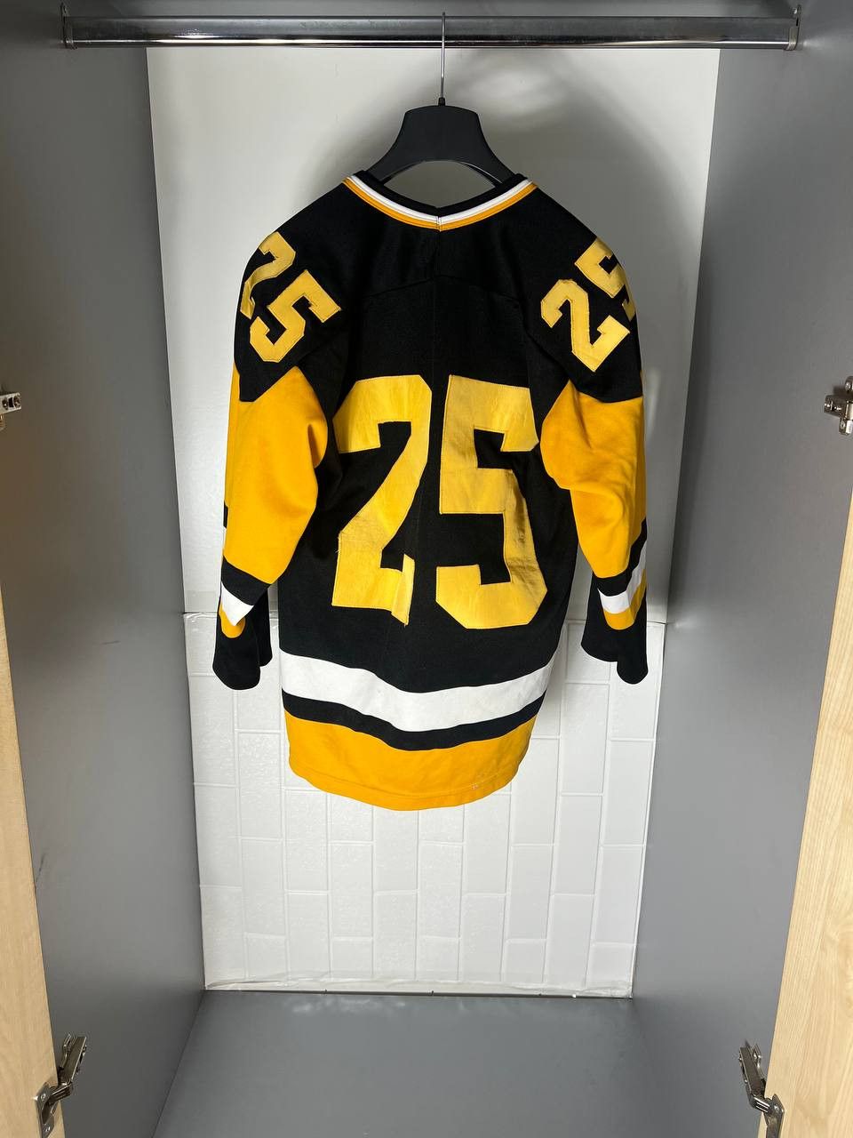 Vintage VERY RARE PITTSBURG PENGUIN CCM NHL RETRO JERSEY Y2K 90s USA Size US M / EU 48-50 / 2 - 7 Thumbnail