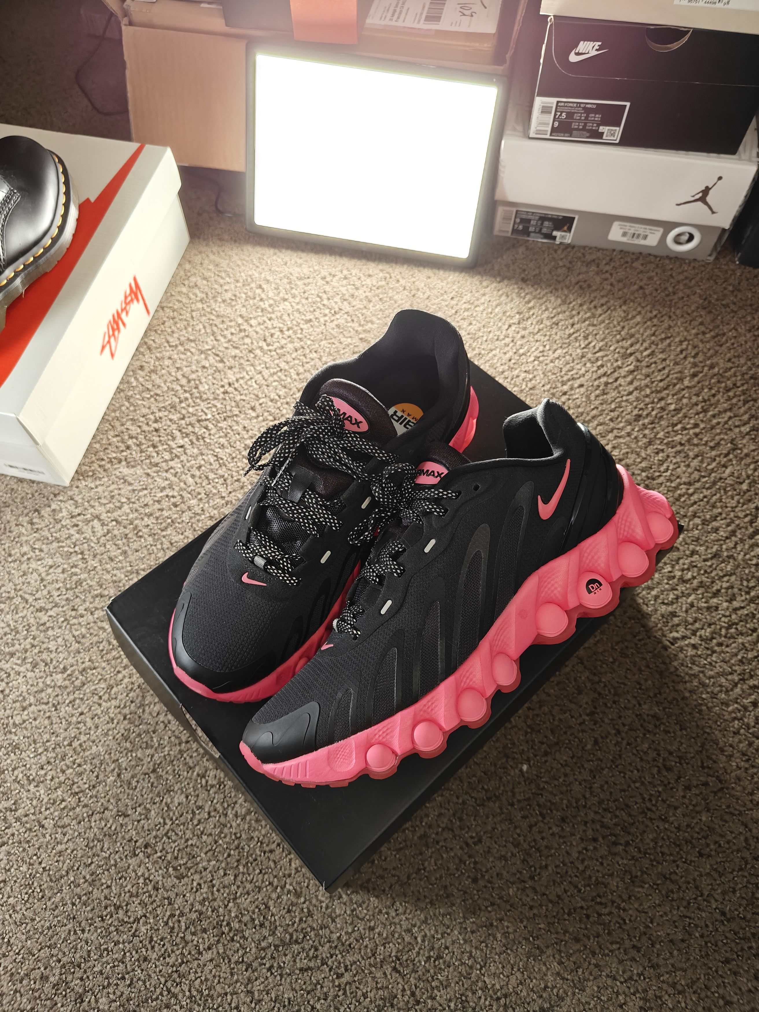 Nike Nike Air max dn8 friends and family hyper pink - WORN ONCE Size US 8 / EU 41 - 1 Thumbnail