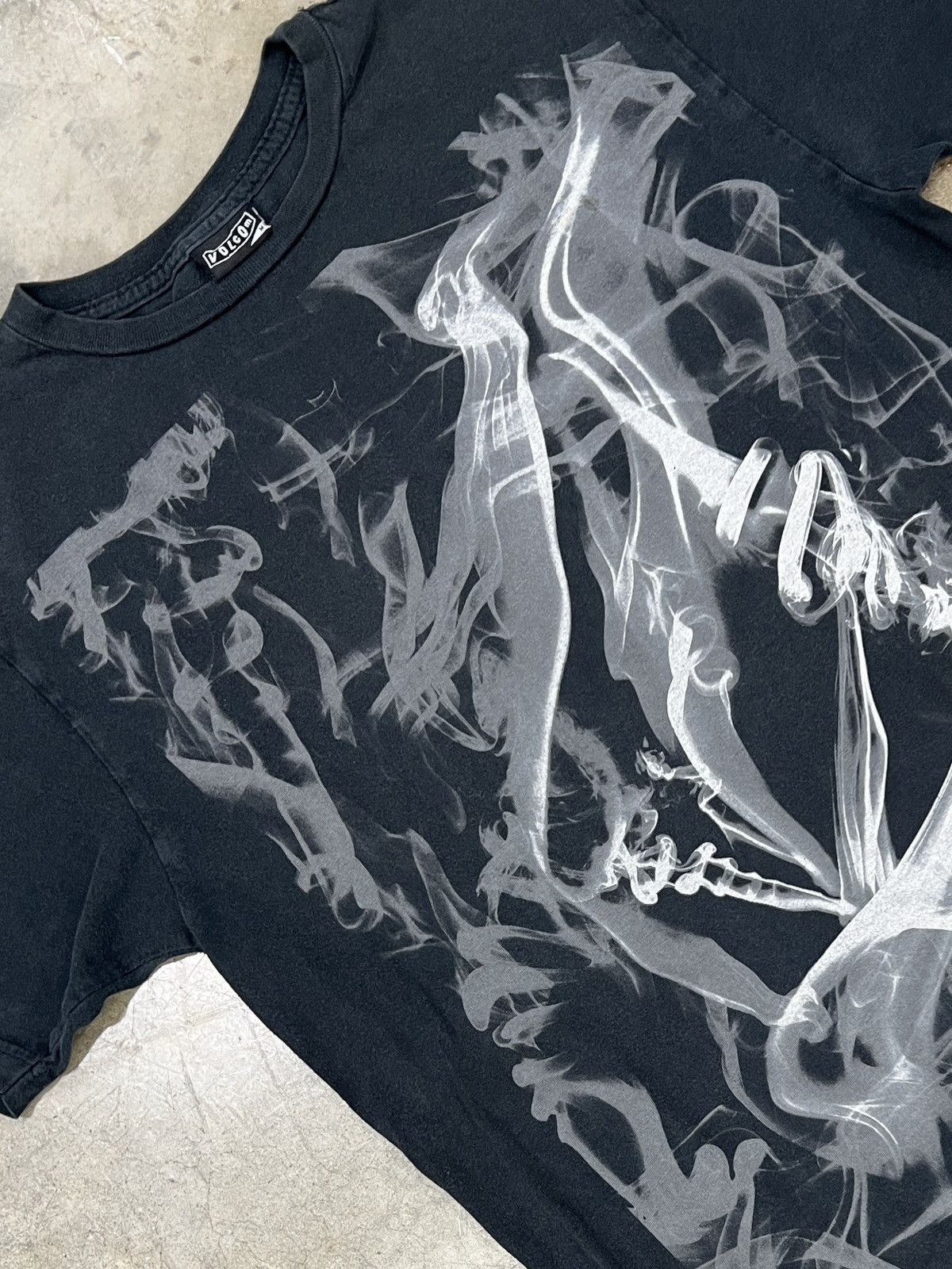 Vintage × Volcom Vintage Volcom Smoke Graphic Tee Medium y2k Size US M / EU 48-50 / 2 - 1 Thumbnail