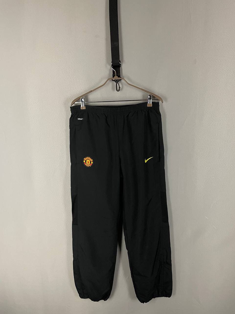 Nike Nike Tracksuit Pants Jacket Manchester United 2009 Size US M / EU 48-50 / 2 - 11 Thumbnail