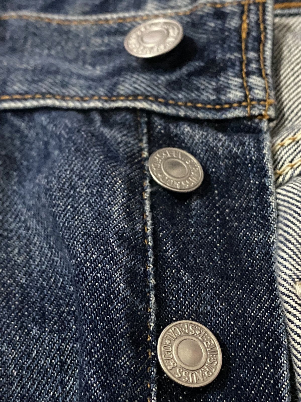 Levi's Levis 501 555 Distressed Light Washed Honeycomb Button Fly Size US 28 / EU 44 - 17 Thumbnail