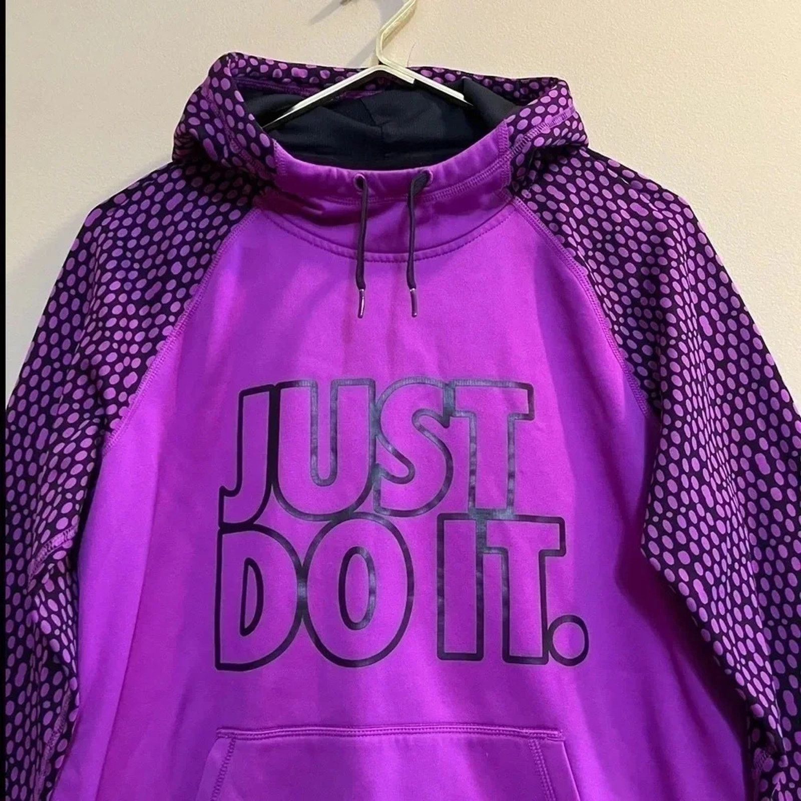 Nike Nike Women’s Therma-fit size Medium M magenta Purple hoodie Size M / US 6-8 / IT 42-44 - 3 Thumbnail