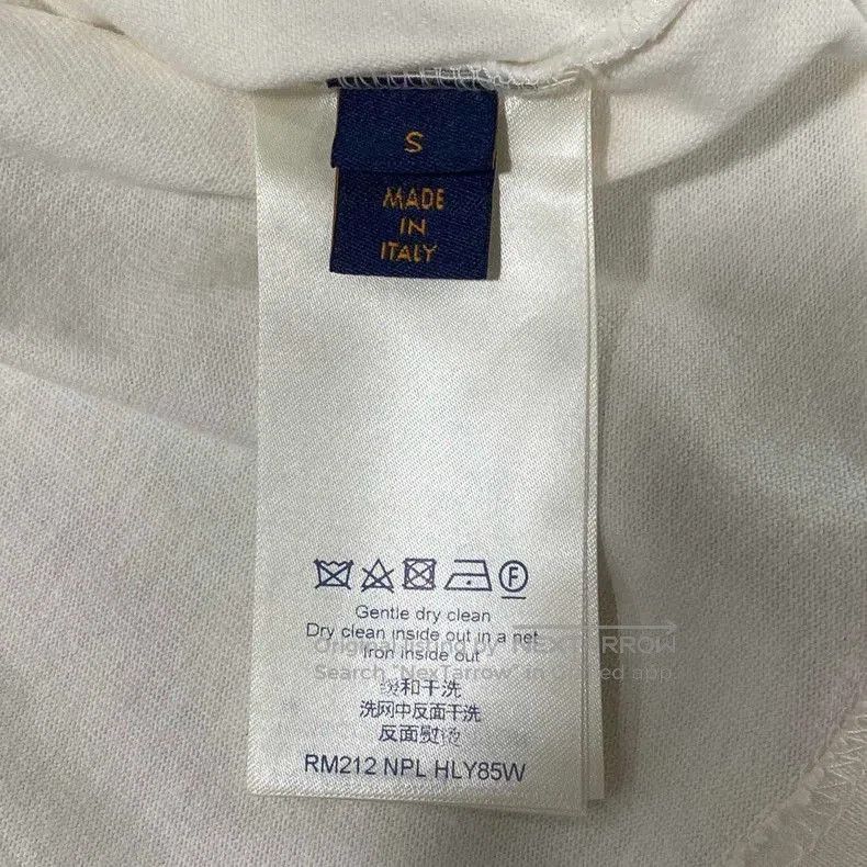 Louis Vuitton Louis Vuitton Flocked Bullet Screen Logo Short Sleeve. Size US S / EU 44-46 / 1 - 6 Thumbnail