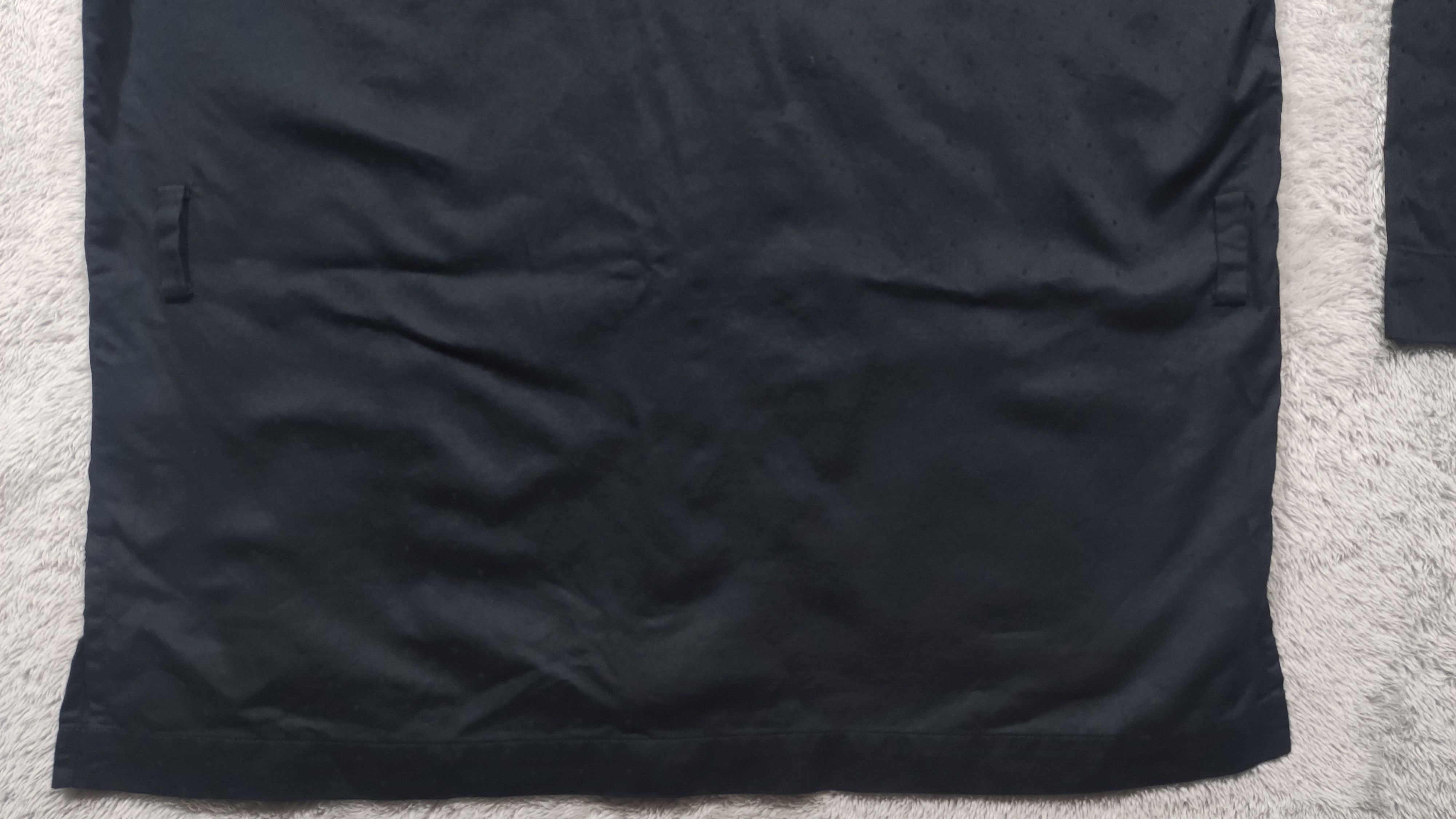 Designer × Yves Saint Laurent YVES SAINT LAURENT BLACK V-NECK BUTTON-UP SHIRT Size M / US 6-8 / IT 42-44 - 4 Thumbnail