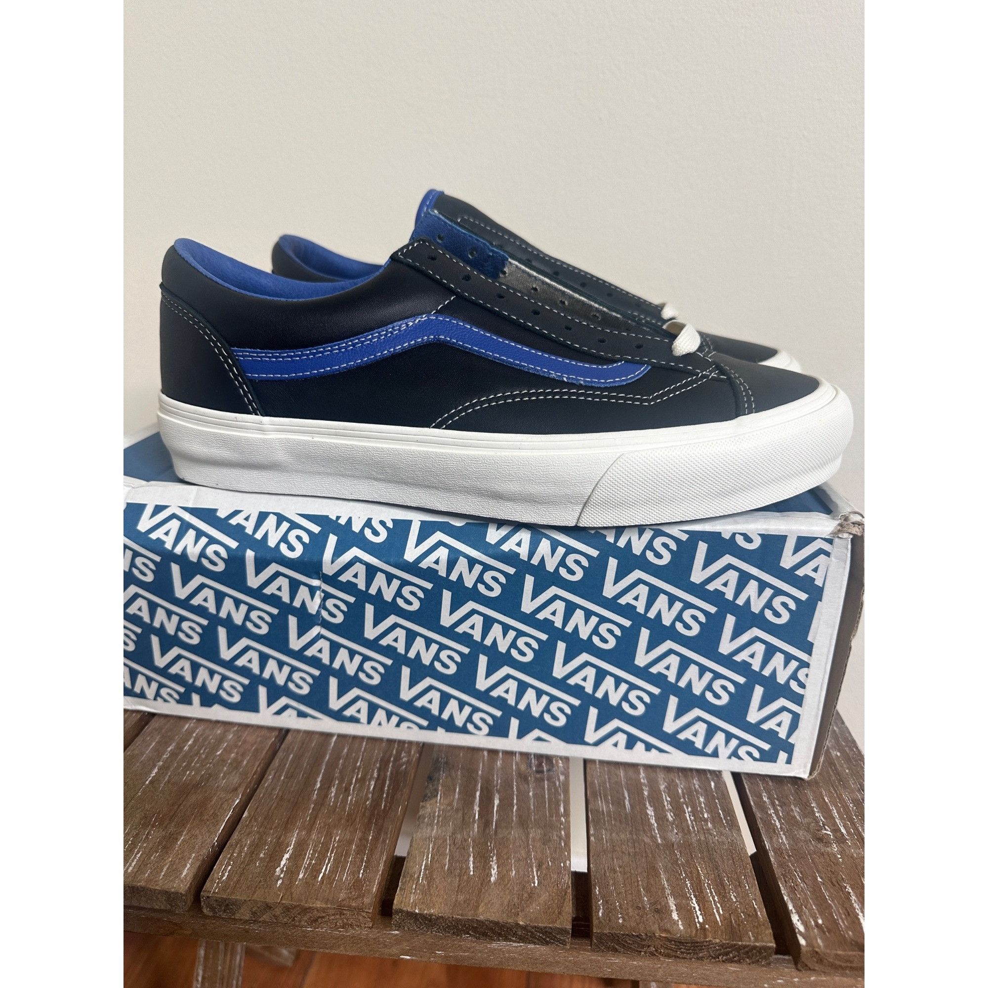 Vans Vans Leather Style 36 Vlt Lx Size US 10 / EU 43 - 1 Thumbnail