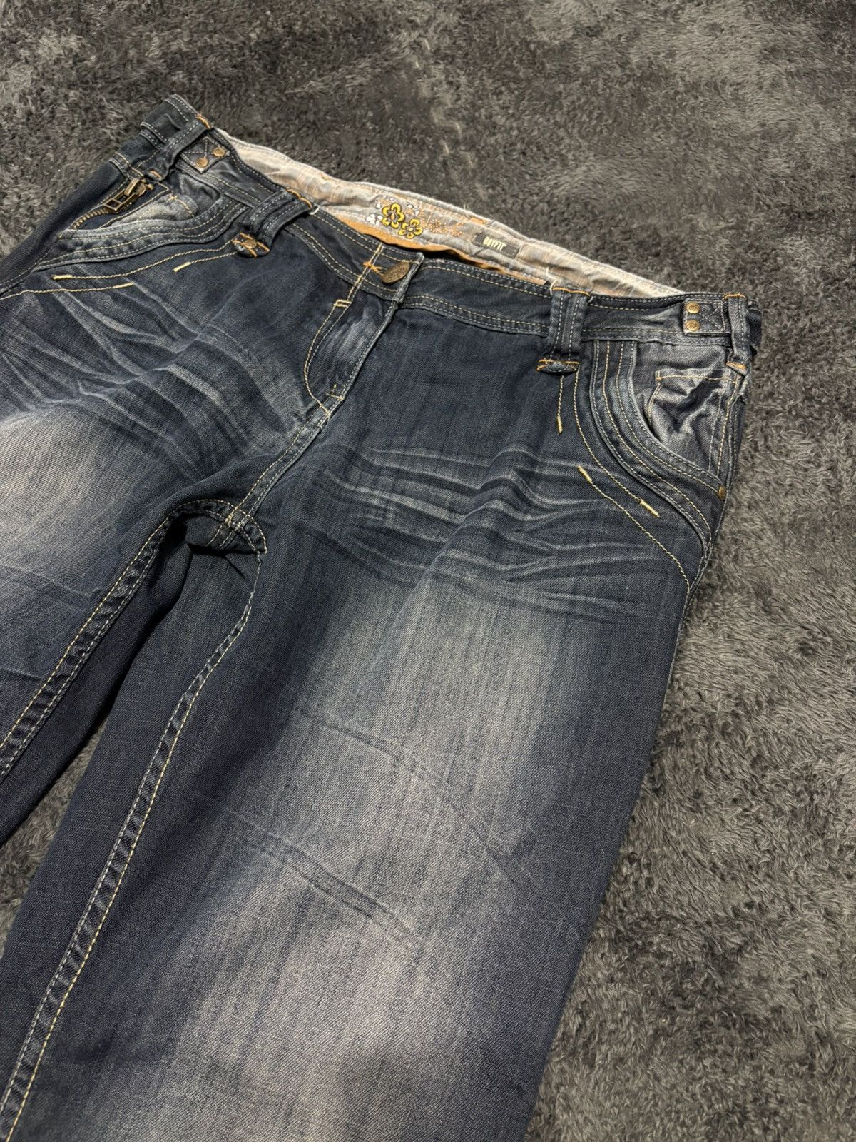 Japanese Brand Vintage Rare Washed Denim Distressed Y2K Baggy Jeans Size US 34 / EU 50 - 3 Thumbnail