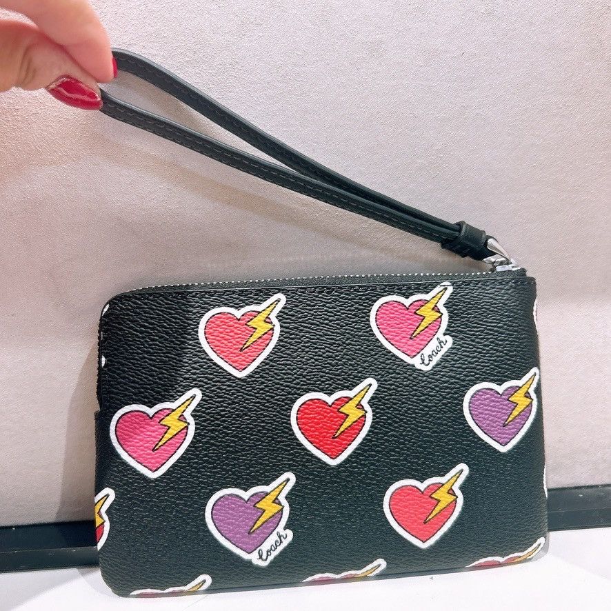 Coach Corner Zip Wristlet With Heart Bolt Print CW857 Size ONE SIZE - 2 Thumbnail