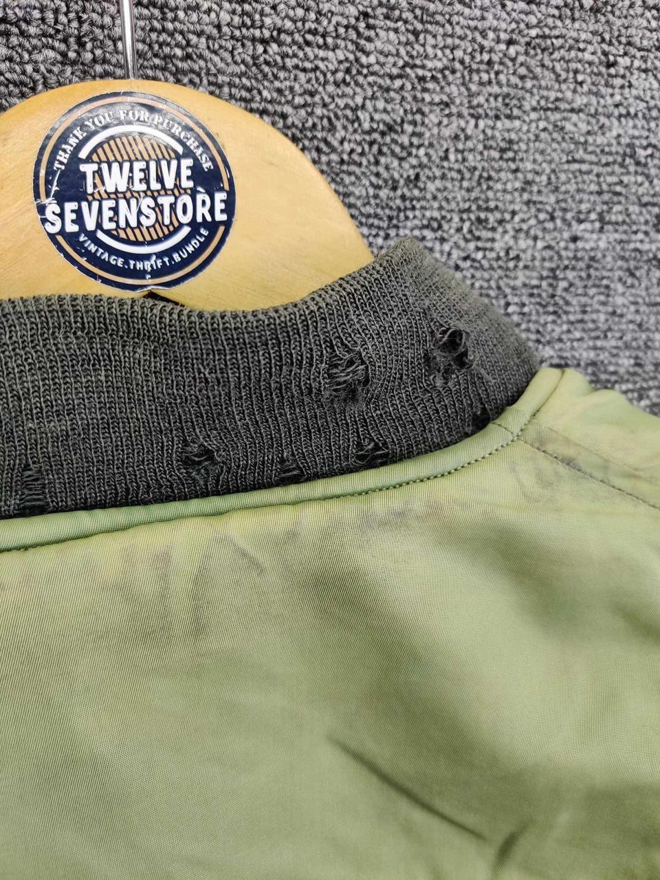 Buzz Rickson's Thrashed Vintage Buzz Rickson Distressed MA-1 Flight Jacket Size US L / EU 52-54 / 3 - 12 Thumbnail