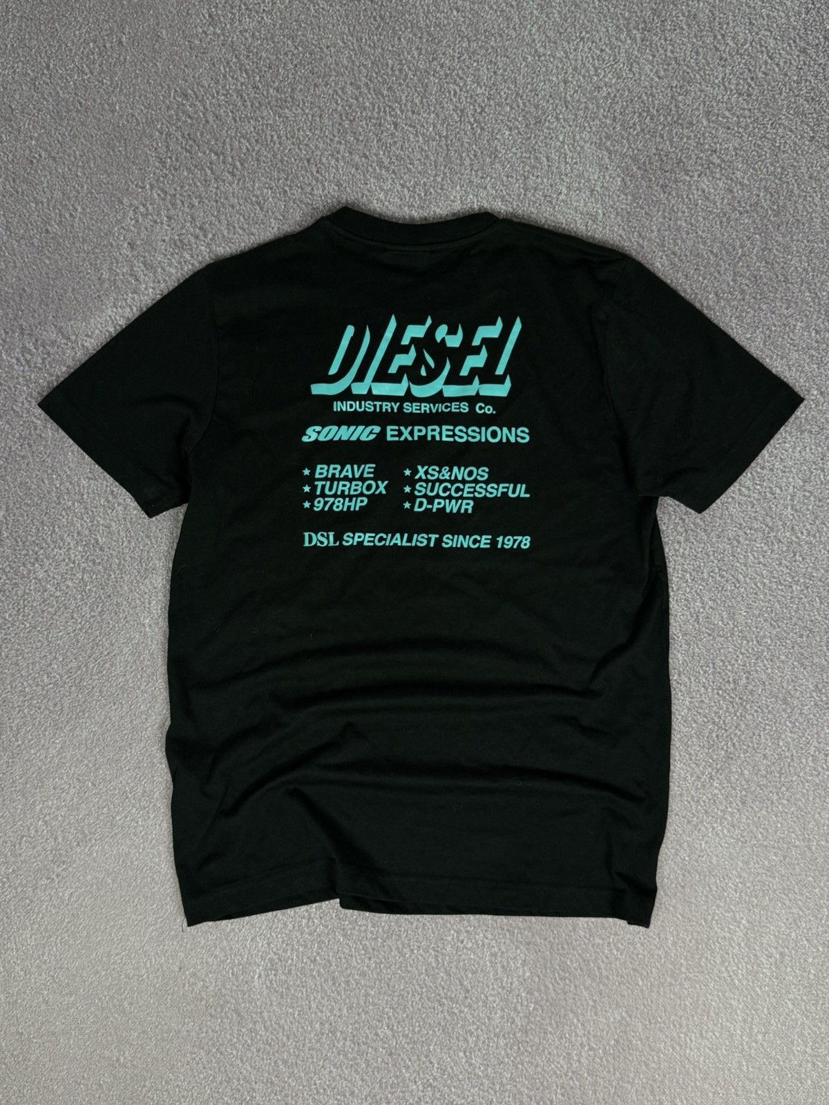 Diesel Diesel Y2K Logo Fabulous Design 3D Graphic T-Shirt Size M / US 6-8 / IT 42-44 - 1 Thumbnail