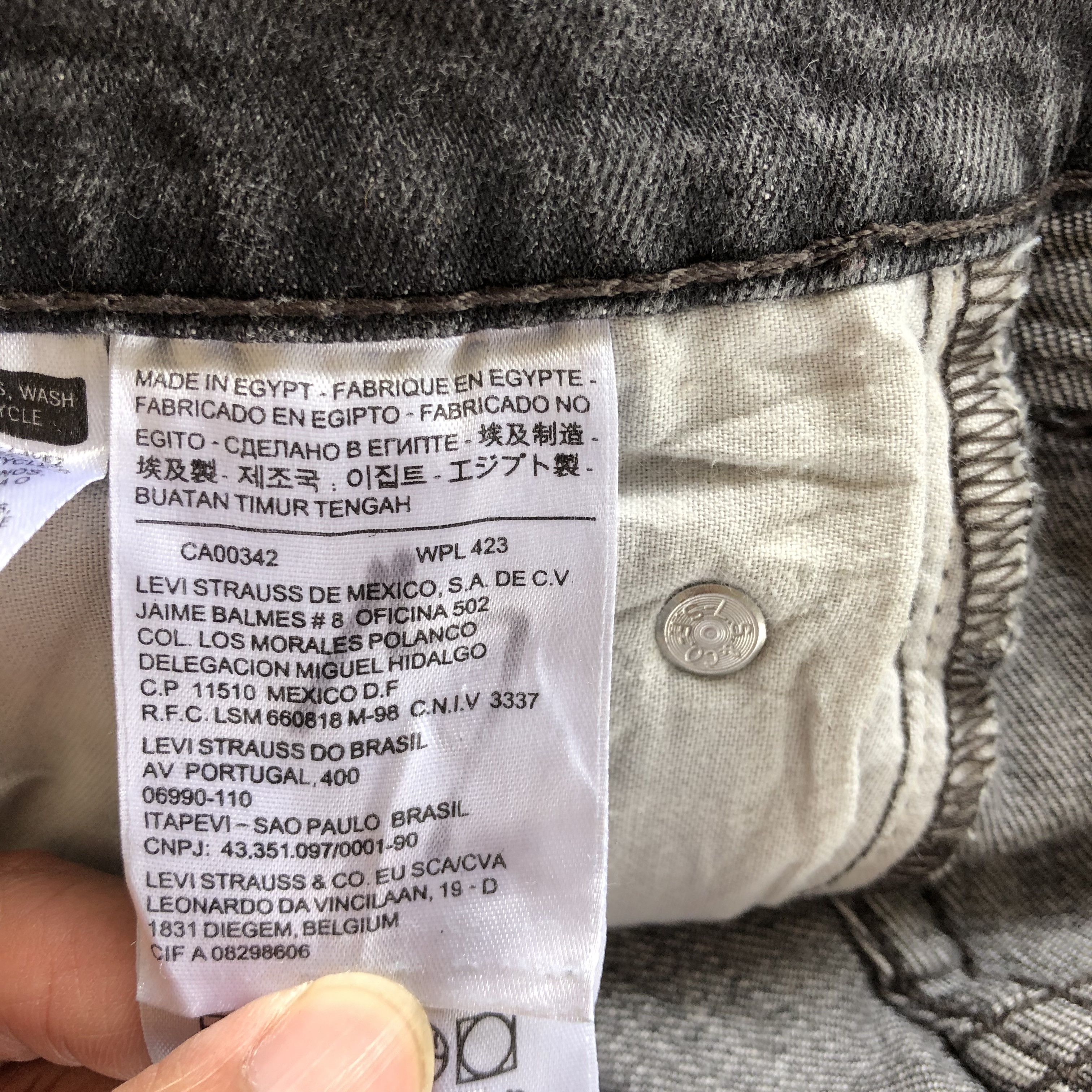 Levi's Vintage Levis 505 Faded Black Jeans Levi's Distressed Denim Size US 30 / EU 46 - 9 Thumbnail