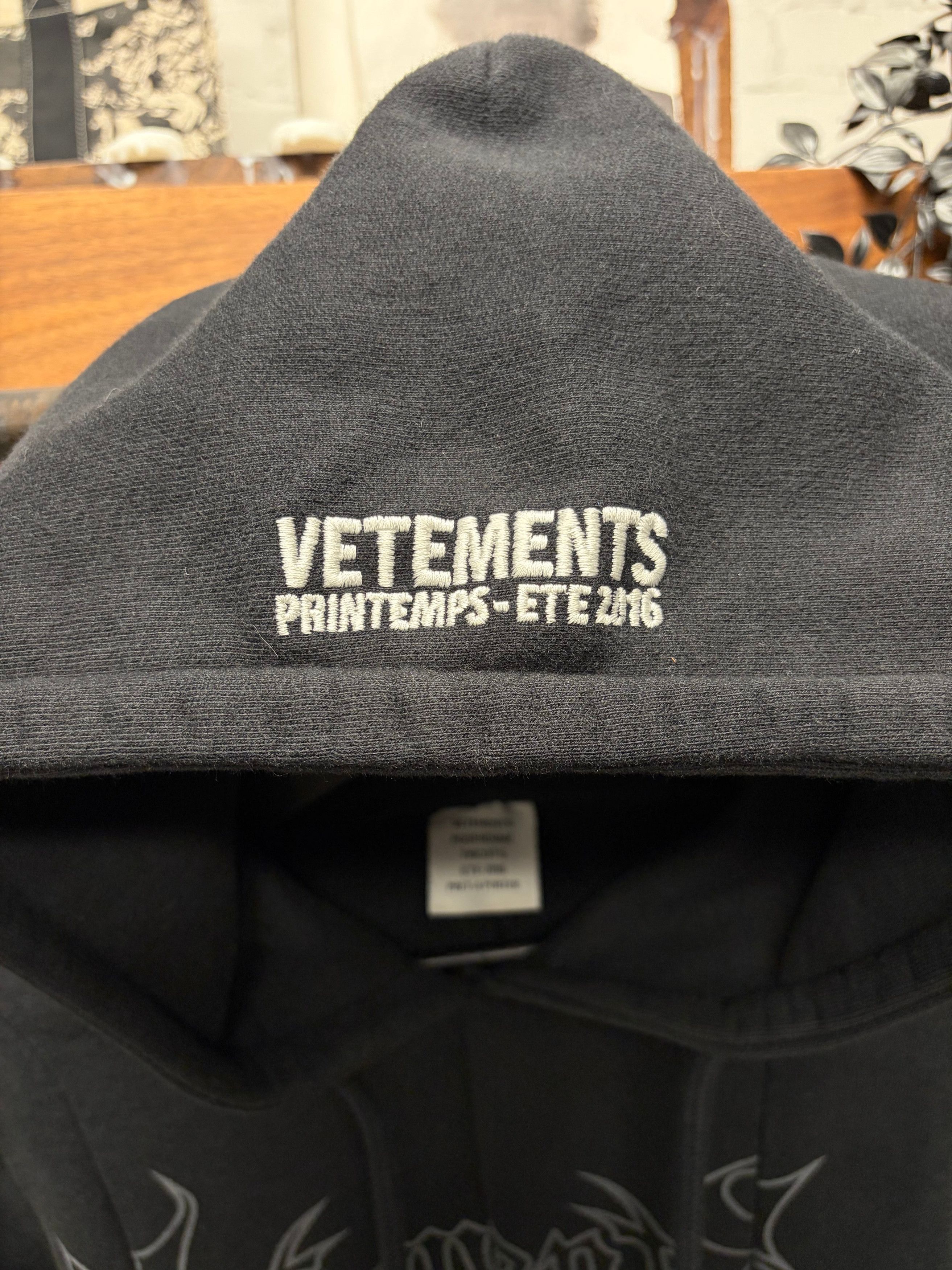 Vetements SS2016 Vetements ‘Metal Logo’ Black Reconstructed Split Hoodie Size US XS / EU 42 / 0 - 3 Thumbnail