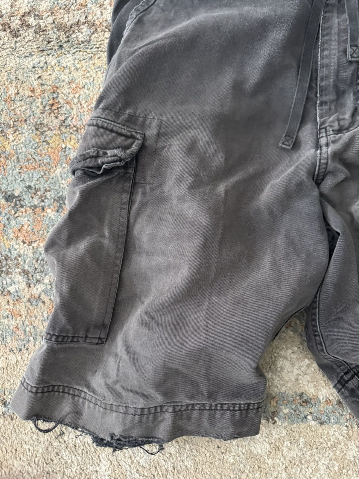 American Eagle Outfitters VTG American Eagle y2k Grey faded Cargo Shorts 34 Size US 34 / EU 50 - 2 Thumbnail