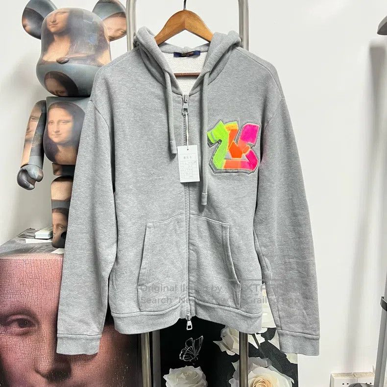 Louis Vuitton Louis Vuitton Neon logo jacket Size US L / EU 52-54 / 3 - 1 Thumbnail