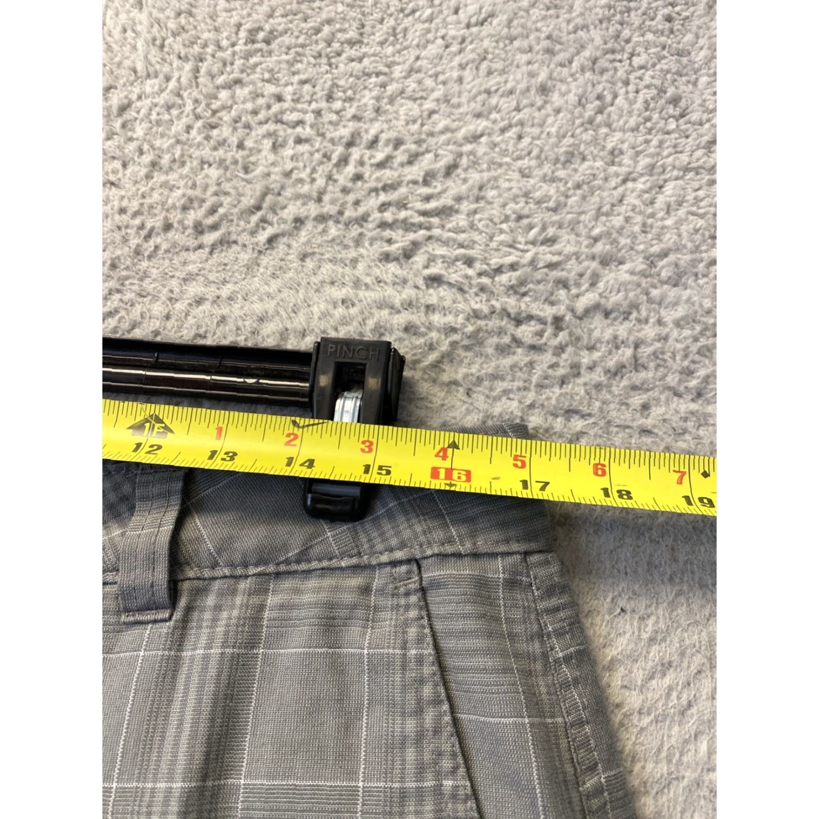 O'Neill VINTAGE O'Neill Men's Casual Shorts Size 34 Gray Plaid Cotton Blend Inseam 12 Boys Size US 34 / EU 50 - 4 Thumbnail