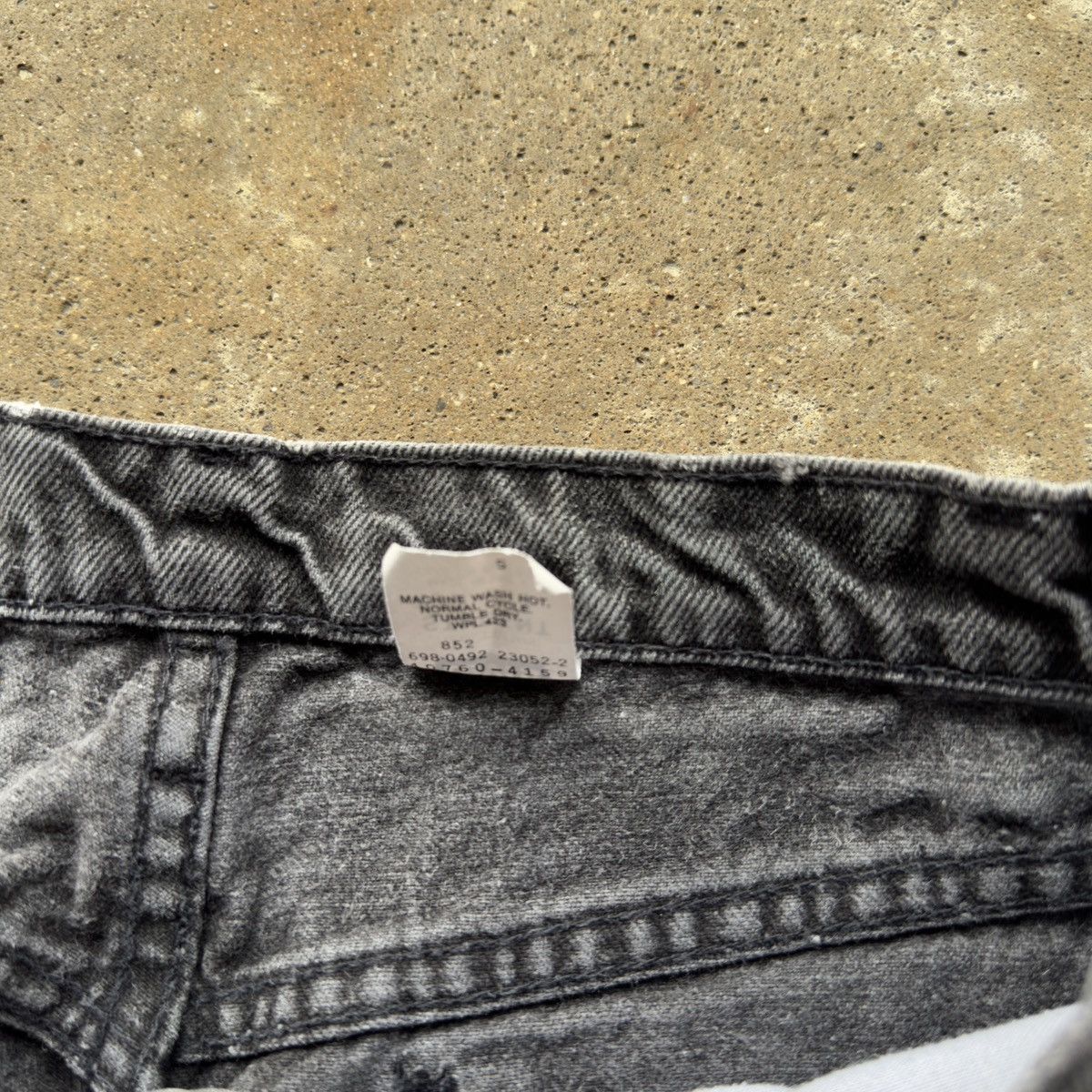 Levi's 90s Levi's 560 Baggy Faded Black Thrashed Jeans ERD Grunge Size US 30 / EU 46 - 7 Thumbnail