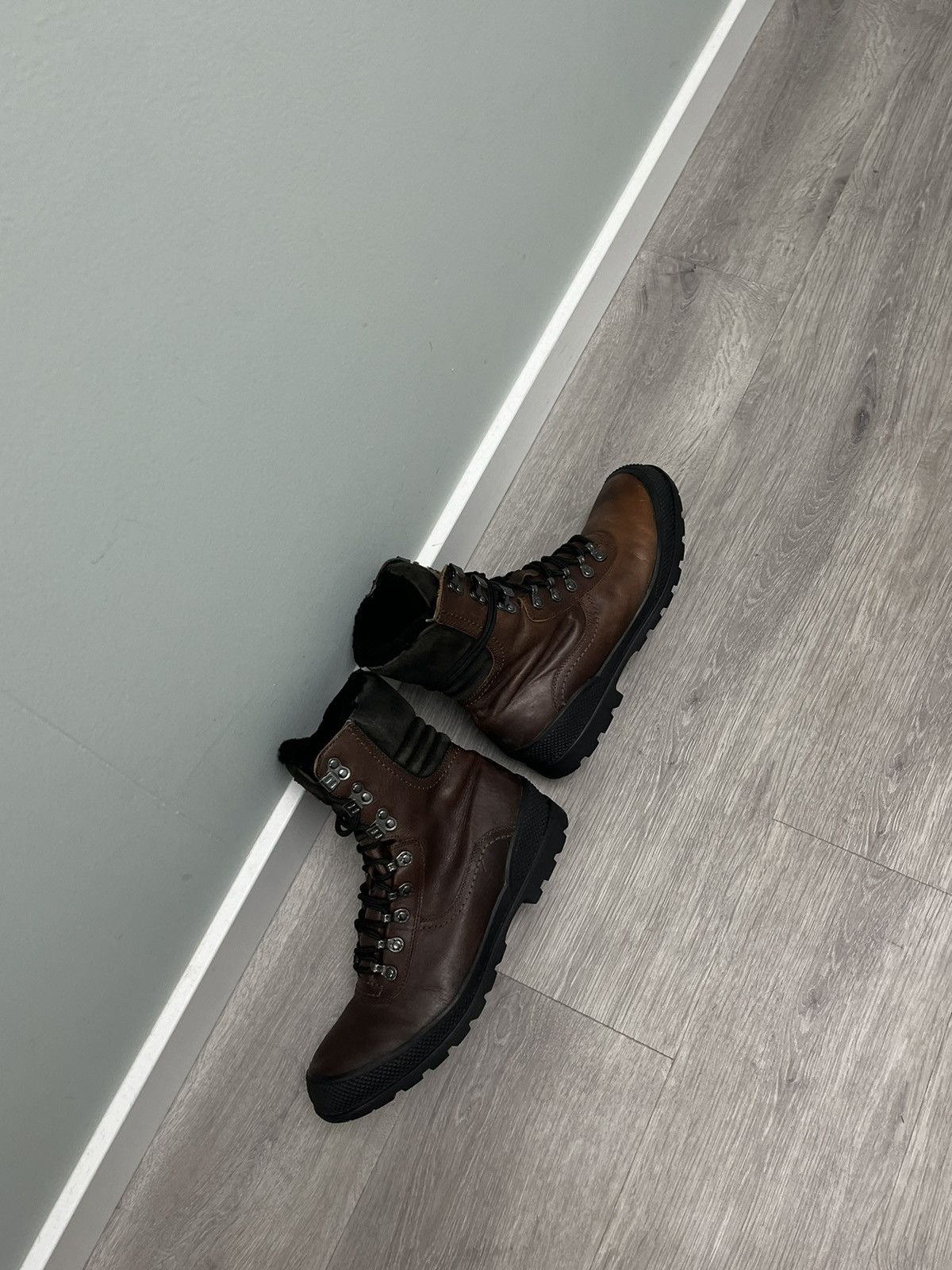 John Varvatos Shearling Lined Leather Hiking Boot. 9.5 Size US 9.5 / EU 42-43 - 22 Thumbnail