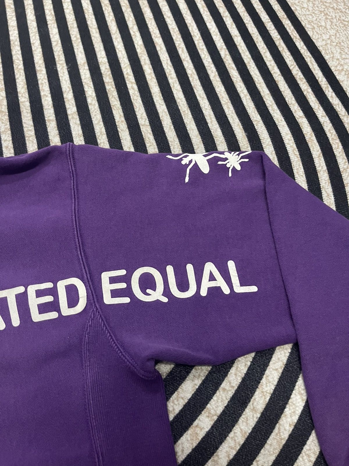 Futura 2000s FUTURALABORATORIES “ALL WOMEN ARE CREATED EQUAL”HOODIE Size S / US 4 / IT 40 - 7 Thumbnail