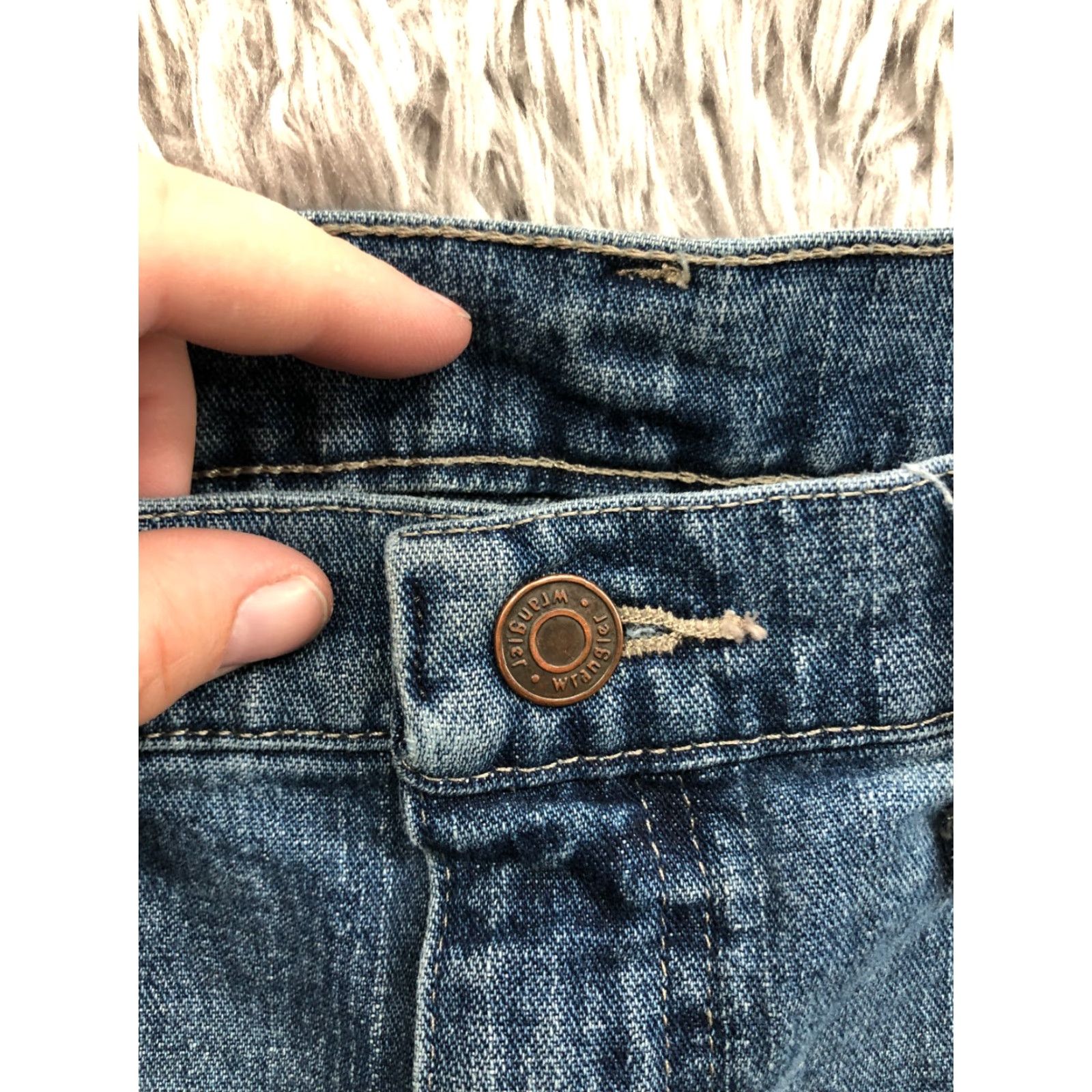 Wrangler Wrangler Denim Bermuda Shorts Mens 46 Dark Wash Blue 5-Pocket Flat Front Mid Rise Regular Fit Belt Loops Jeans Shorts Blue Size US 30 / EU 46 - 6 Thumbnail