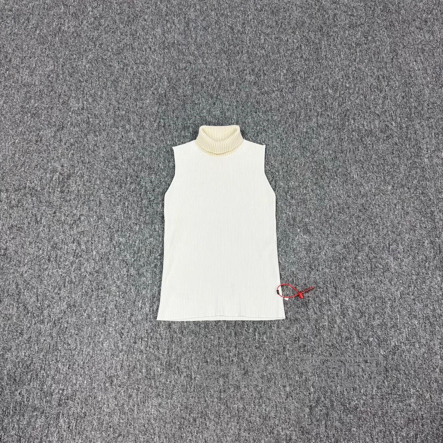 Louis Vuitton Louis Vuitton White high-necked, vertical striped knitted Size M / US 6-8 / IT 42-44 - 1 Thumbnail