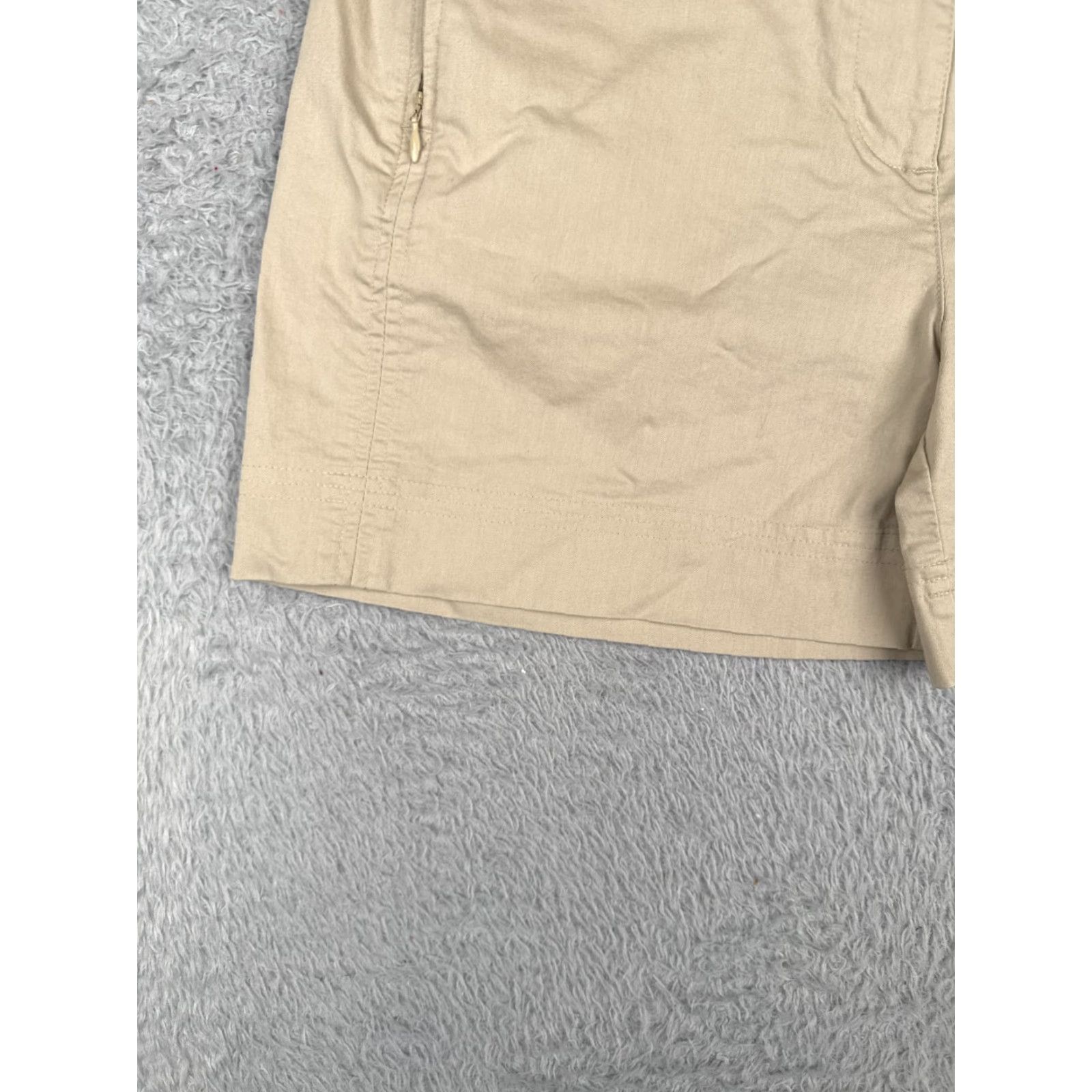 Nike Nike Golf Shorts Women 12 Beige Flat Front Pockes Poly Cotton 32x5 Chino Golf Womens Beig e 90s? Size 34" / US 12 / IT 48 - 3 Thumbnail