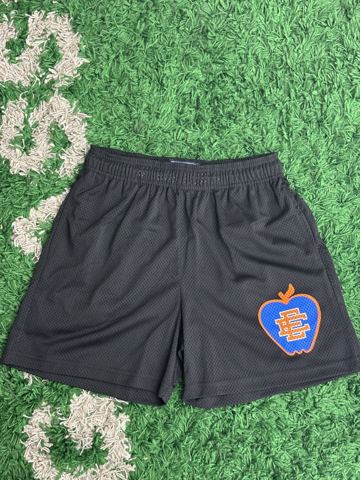 ERIC EMANUEL KNICKS NYC SHORTS SIZE LARGE