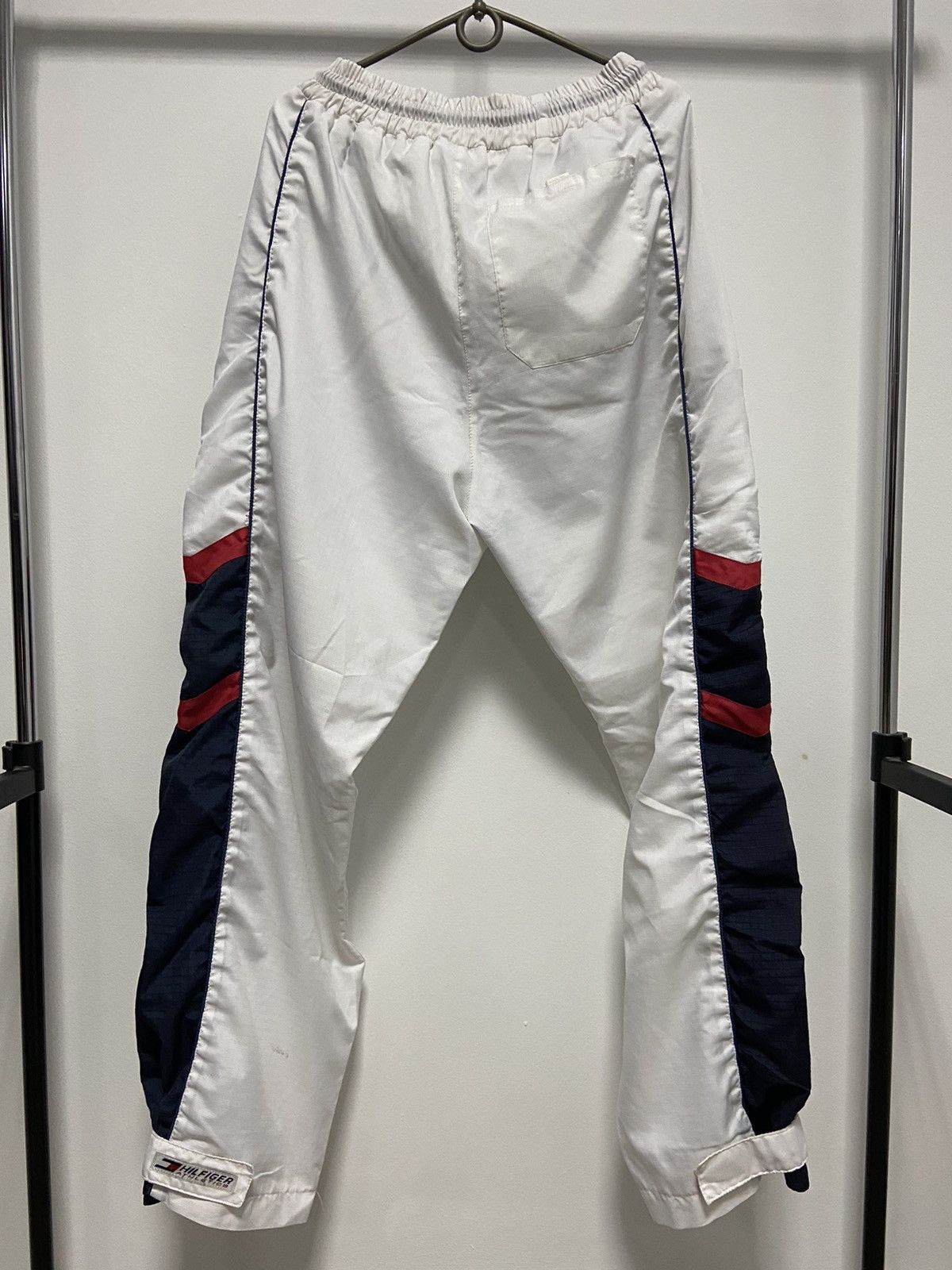 Tommy Hilfiger × Vintage Tommy Hilfiger vintage nylon pants logo skate casuals Size US 36 / EU 52 - 3 Thumbnail