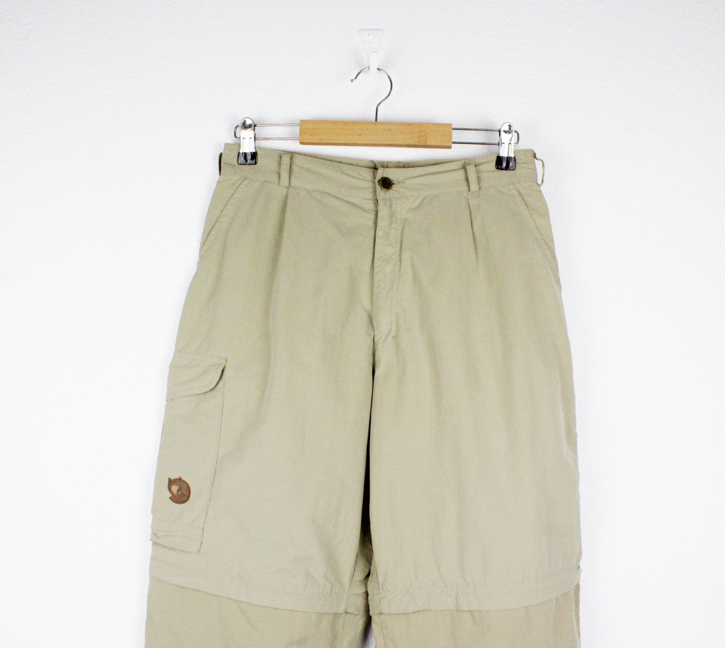 Fjallraven Womens Fjallraven Cargo Hiking 1 in 2 Shorts Pants Trousers Size 27" / US 4 / IT 40 - 2 Thumbnail