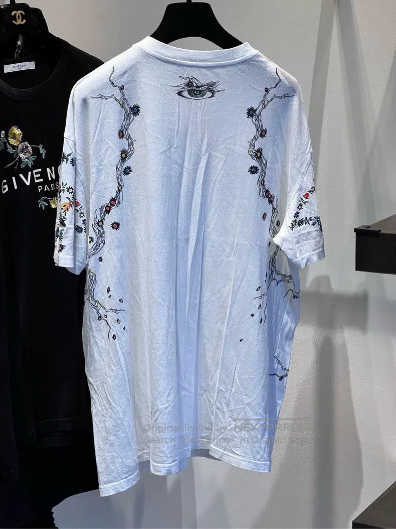 Givenchy Givenchy Short Sleeve White Swan Size US L / EU 52-54 / 3 - 2 Thumbnail