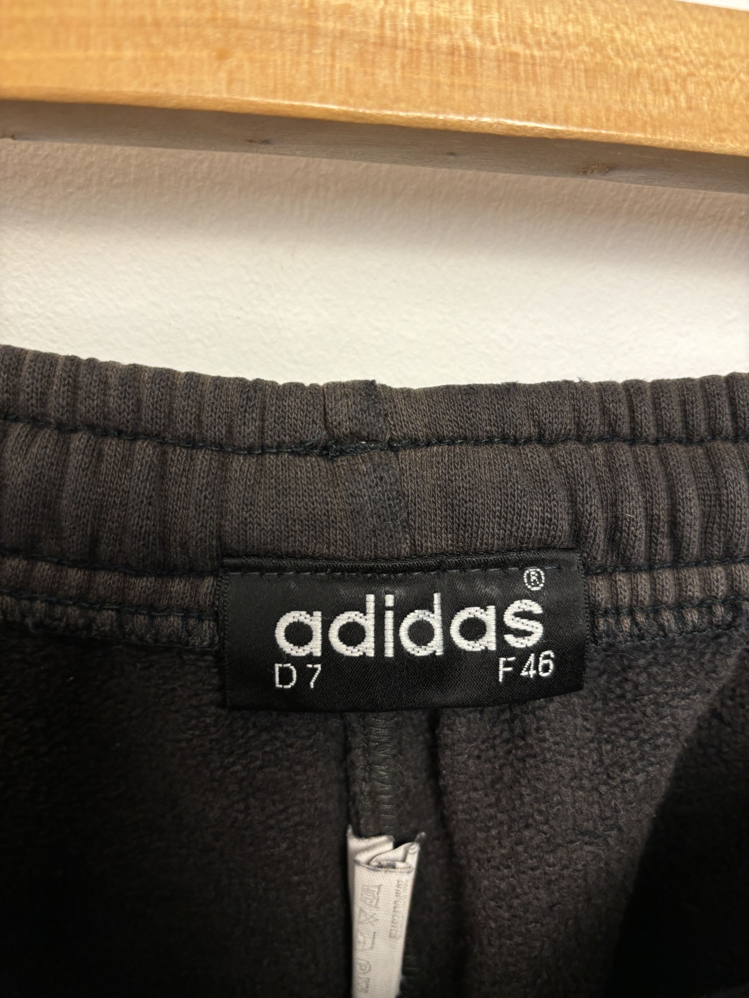 Adidas × Vintage Vintage Adidas Classic Cotton Shorts Size US 34 / EU 50 - 5 Thumbnail