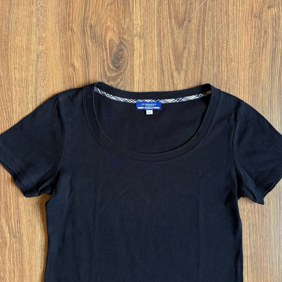 Burberry × Japanese Brand Burberry Blue Label T Shirt Vintage Only For Japan Big Logo Size XS / US 0-2 / IT 36-38 - 2 Thumbnail
