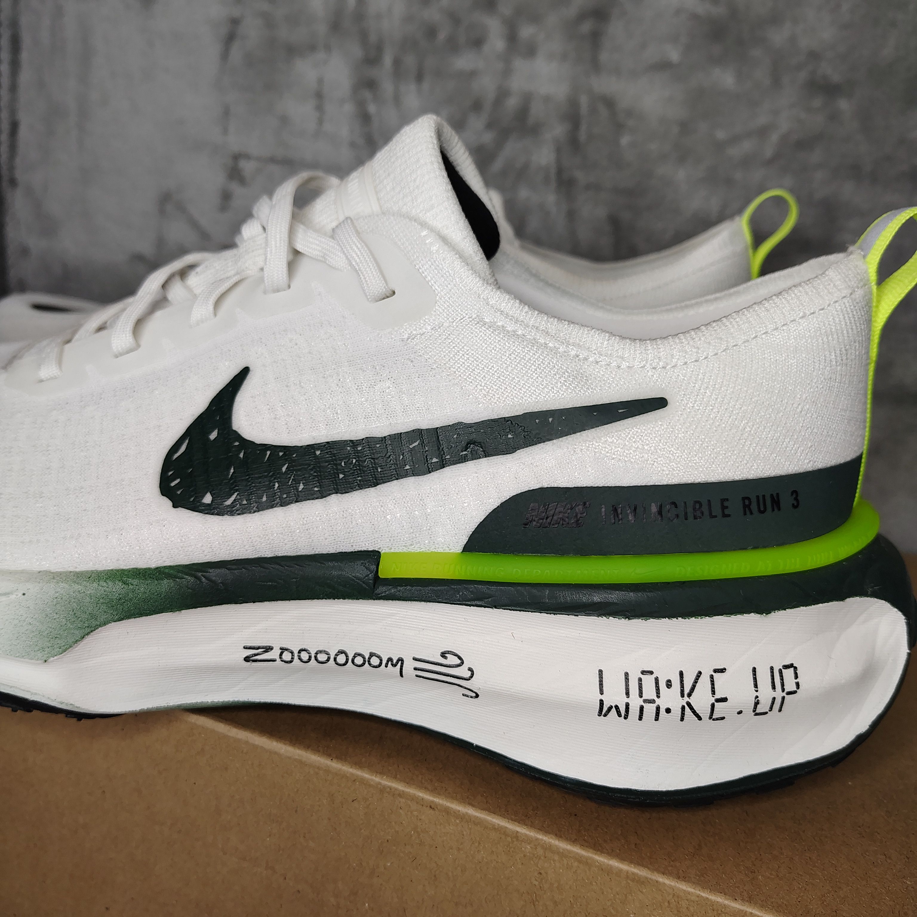 Nike Nike Zoomx Invincible Run FK 3 FZ4018-100 Elite Mens 13 Size US 13 / EU 46 - 8 Thumbnail