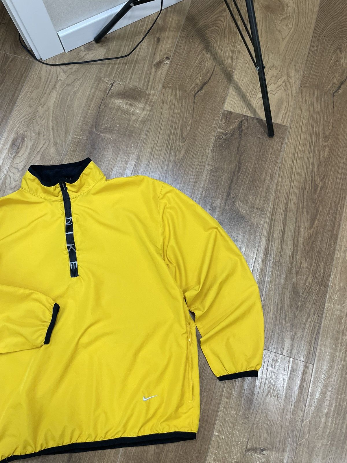 Nike Vintage Nike Y2K Style Hot Yellow Logo Anorak Bomber Jacket Size US L / EU 52-54 / 3 - 3 Thumbnail