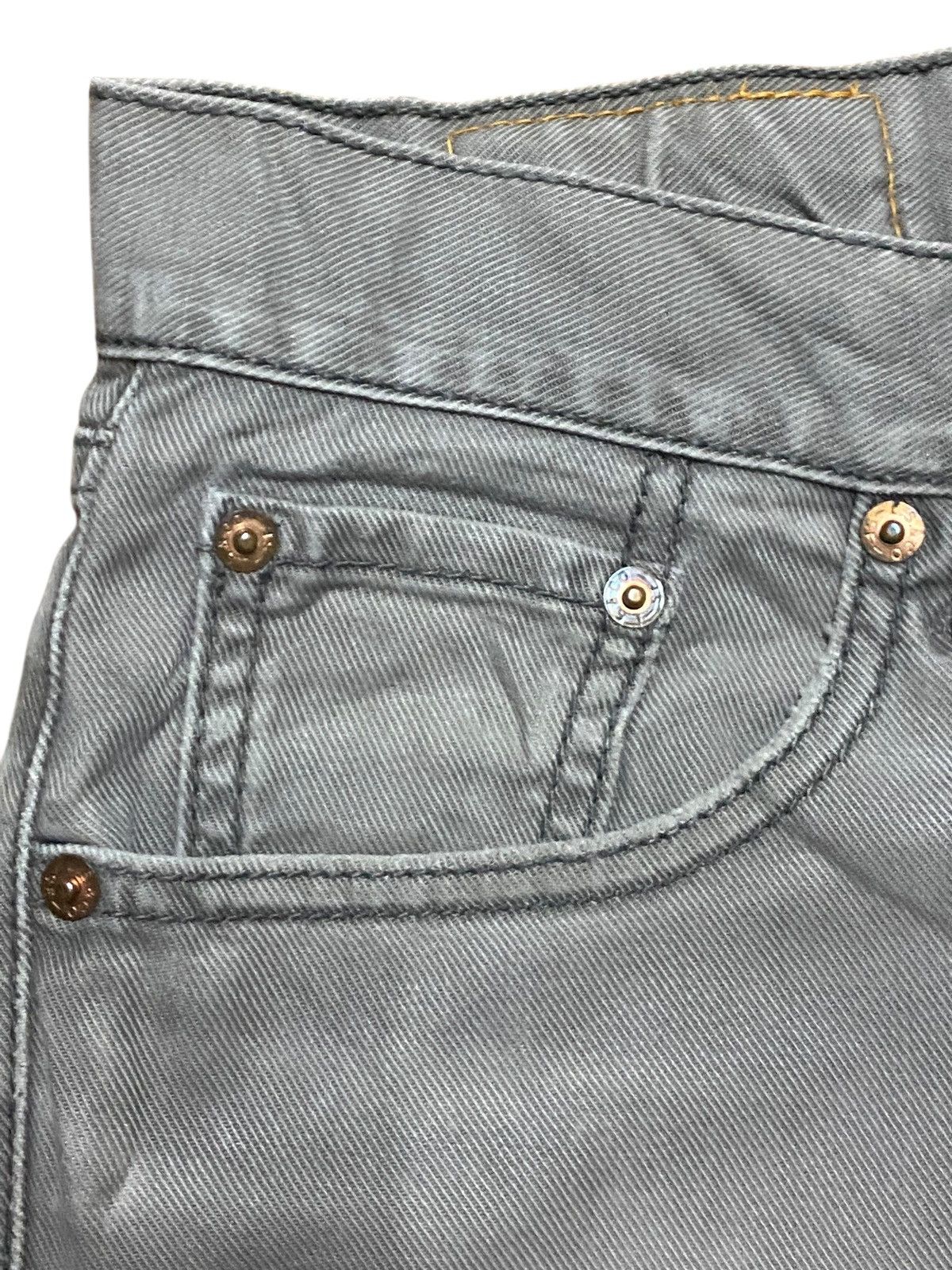 Levi's Vintage Levis 702 Y2K Distressed Loose Jeans Size US 31 - 7 Thumbnail