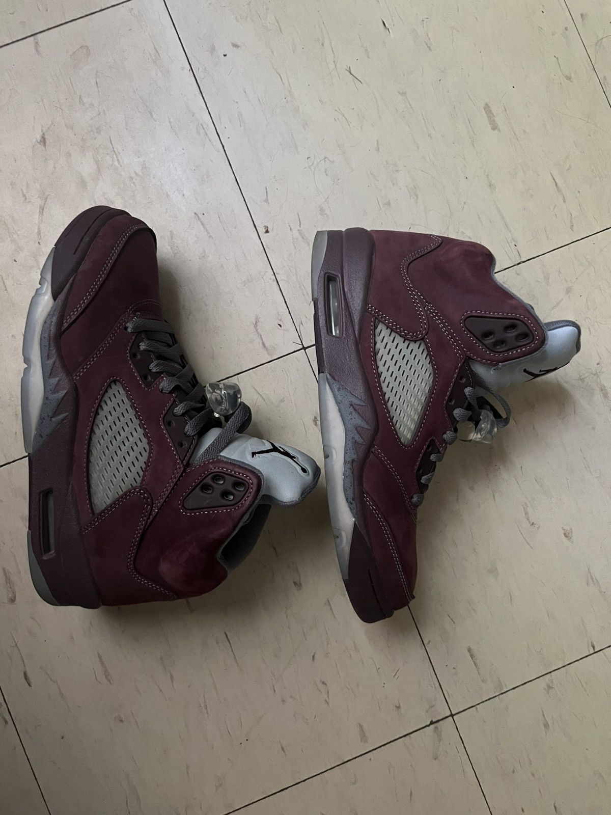 Jordan Brand Air Jordan Burgundy 5 Size US 7 / EU 40 - 1 Thumbnail