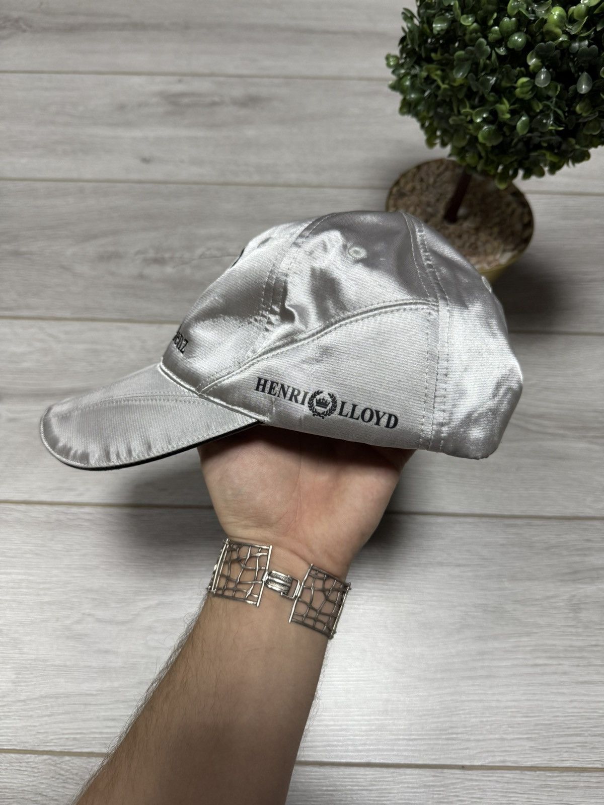 Mercedes-Benz Mercedes Petronas GP Henri Lloyd shimmering chrome cap hat Size ONE SIZE - 3 Thumbnail