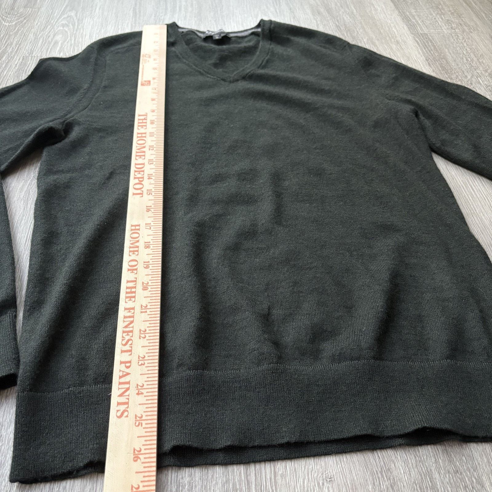 Express Express Men's Merino Wool Blend V-Neck Sweater M Black Long Size US M / EU 48-50 / 2 - 5 Thumbnail